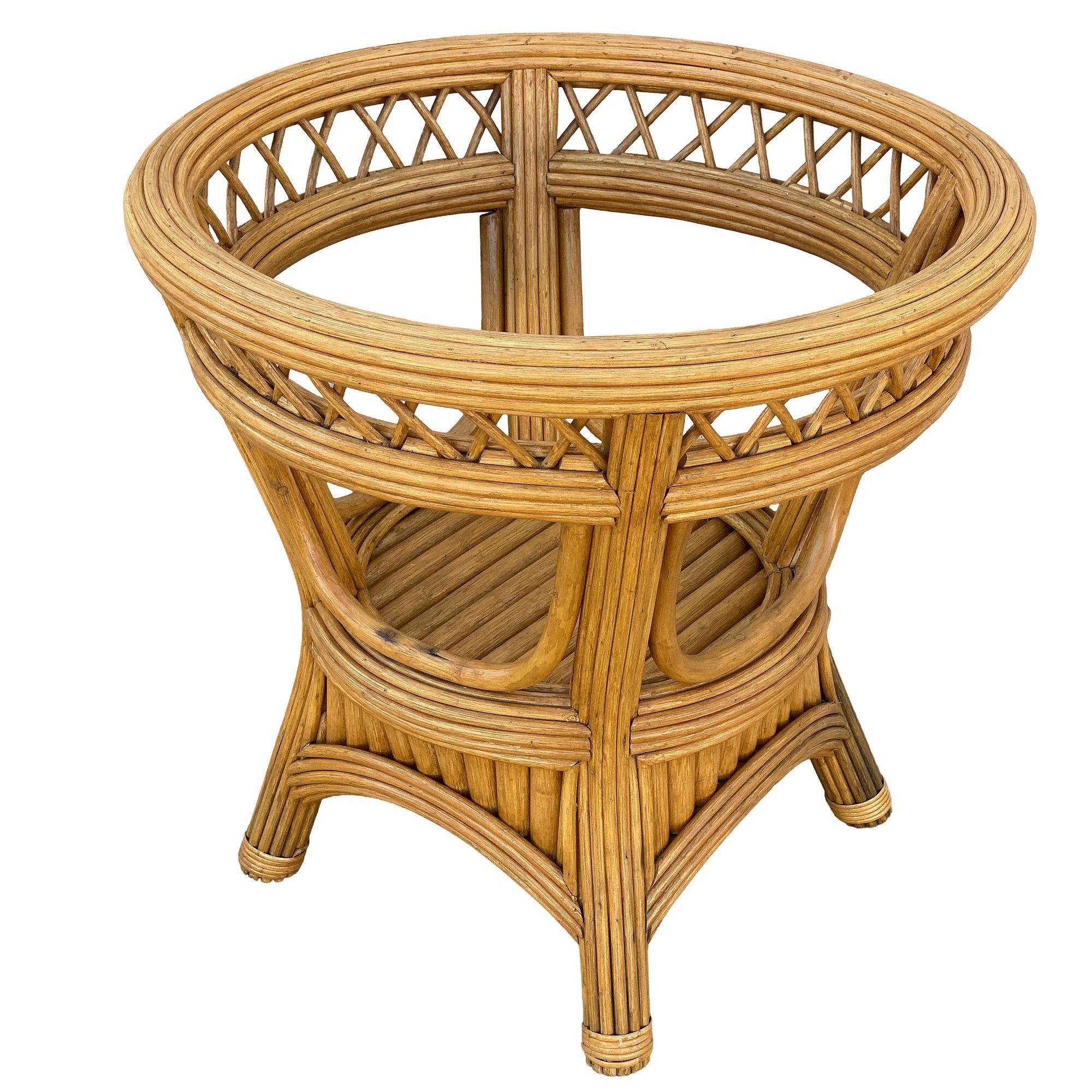 Osier Table de salle à manger Art Déco Presidents Stick Reed Rattan rond avec plateau en verre en vente