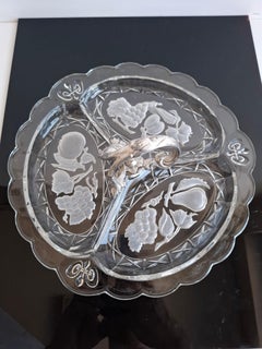 Fuente de servir con compartimentos de cristal prensado de estilo Art Déco y asa de alpaca, 1930