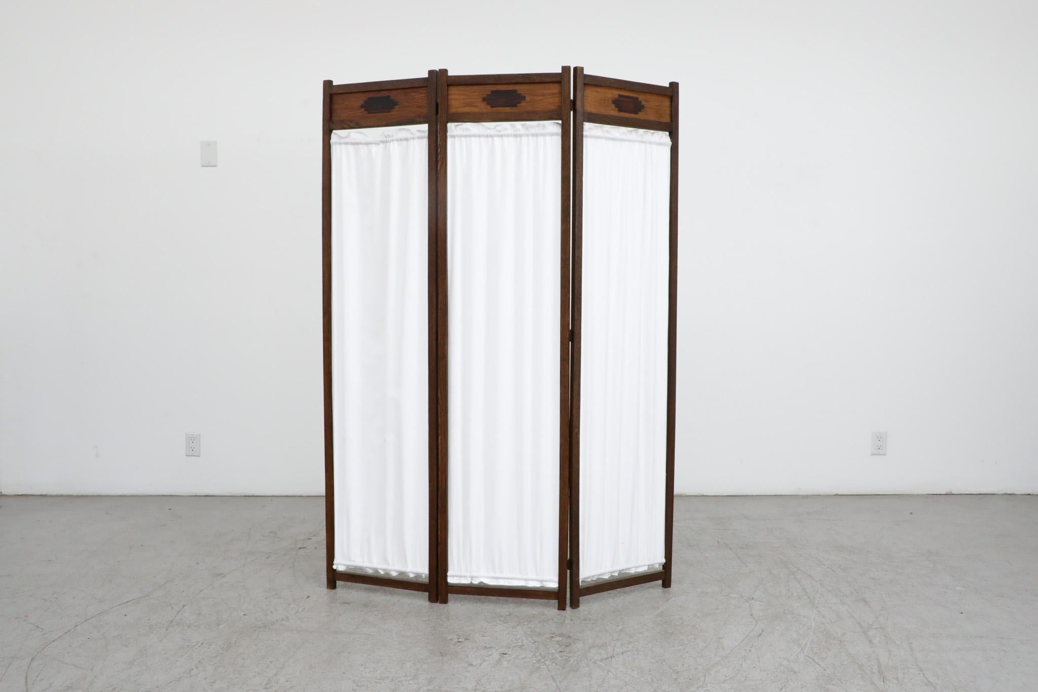 Mid-Century Modern Art Deco Privacy Screen or Room Divider with Decorative Detail For Sale