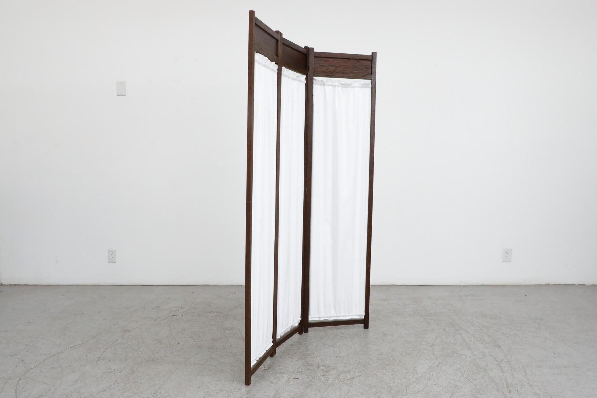 Mid-20th Century Art Deco Privacy Screen or Room Divider with Decorative Detail For Sale