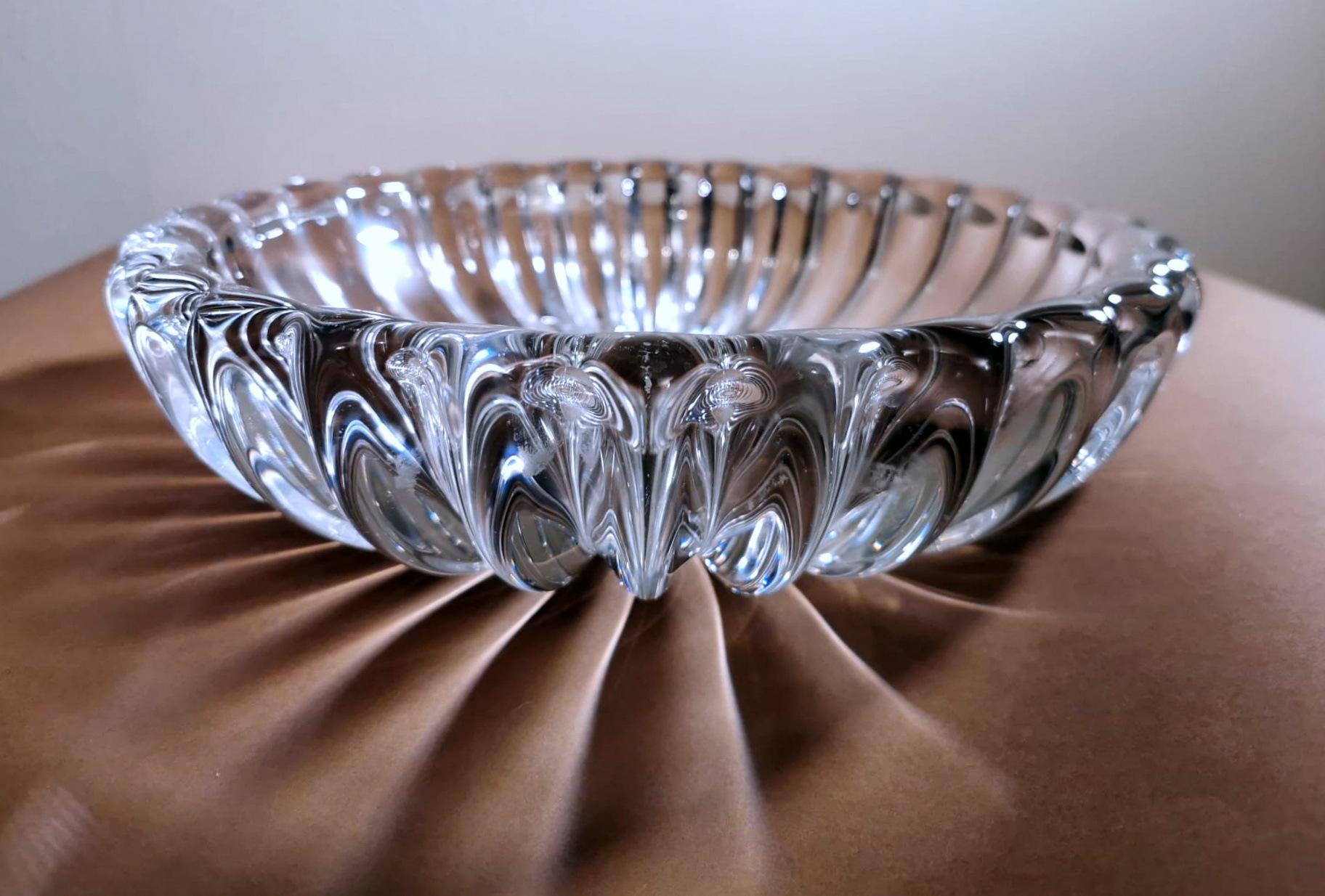 Art Deco Production Daum Design Pierre d'Avesn French Molded Glass Bowl For Sale 6