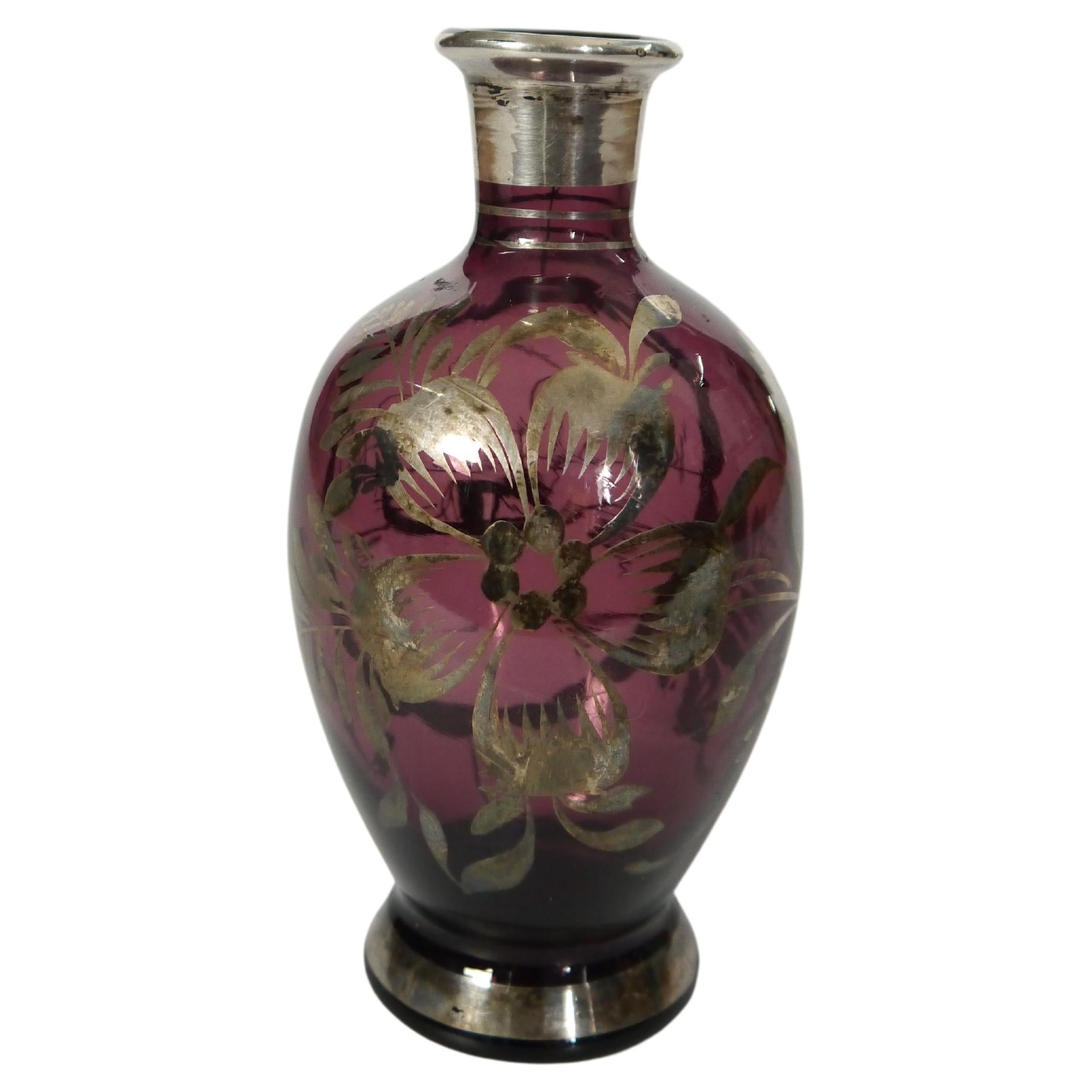 Vase vénitien Art déco pourpre recouvert d'argent, Italie, années 1930