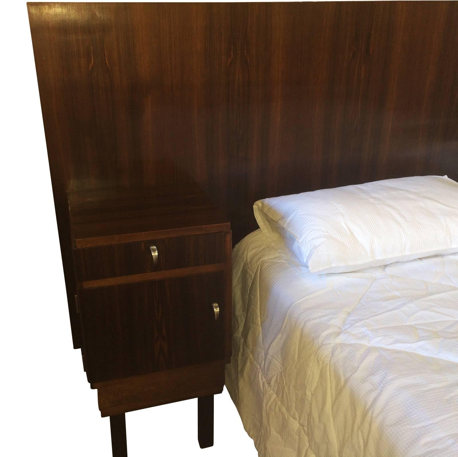 Mid-20th Century Art Deco Queen-Size Bed and Bedside Tables in Macassar Wood For Sale