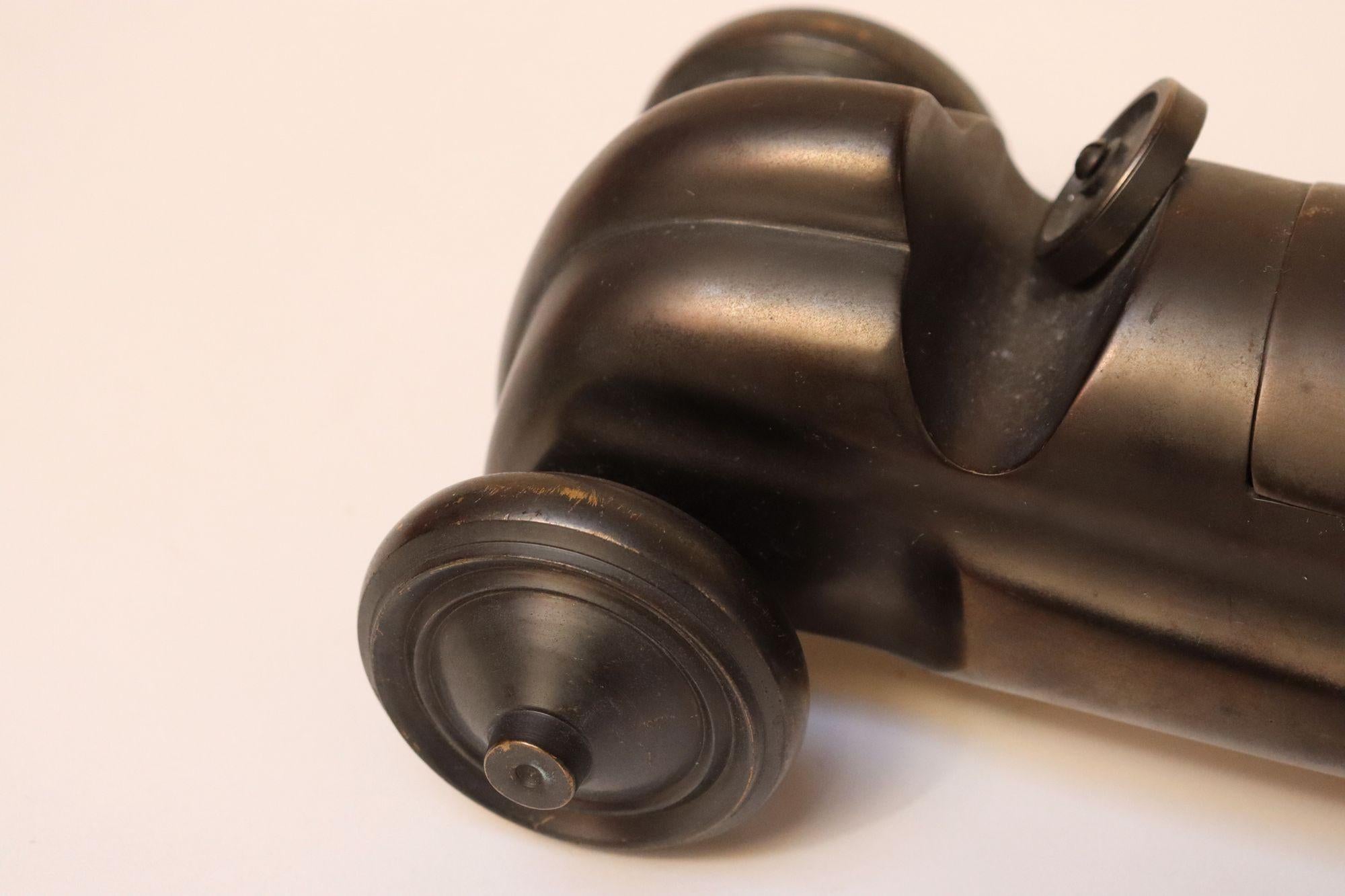 Art Deco Race Car Roadster Model / Presse-papiers en bronze coulé en vente 7