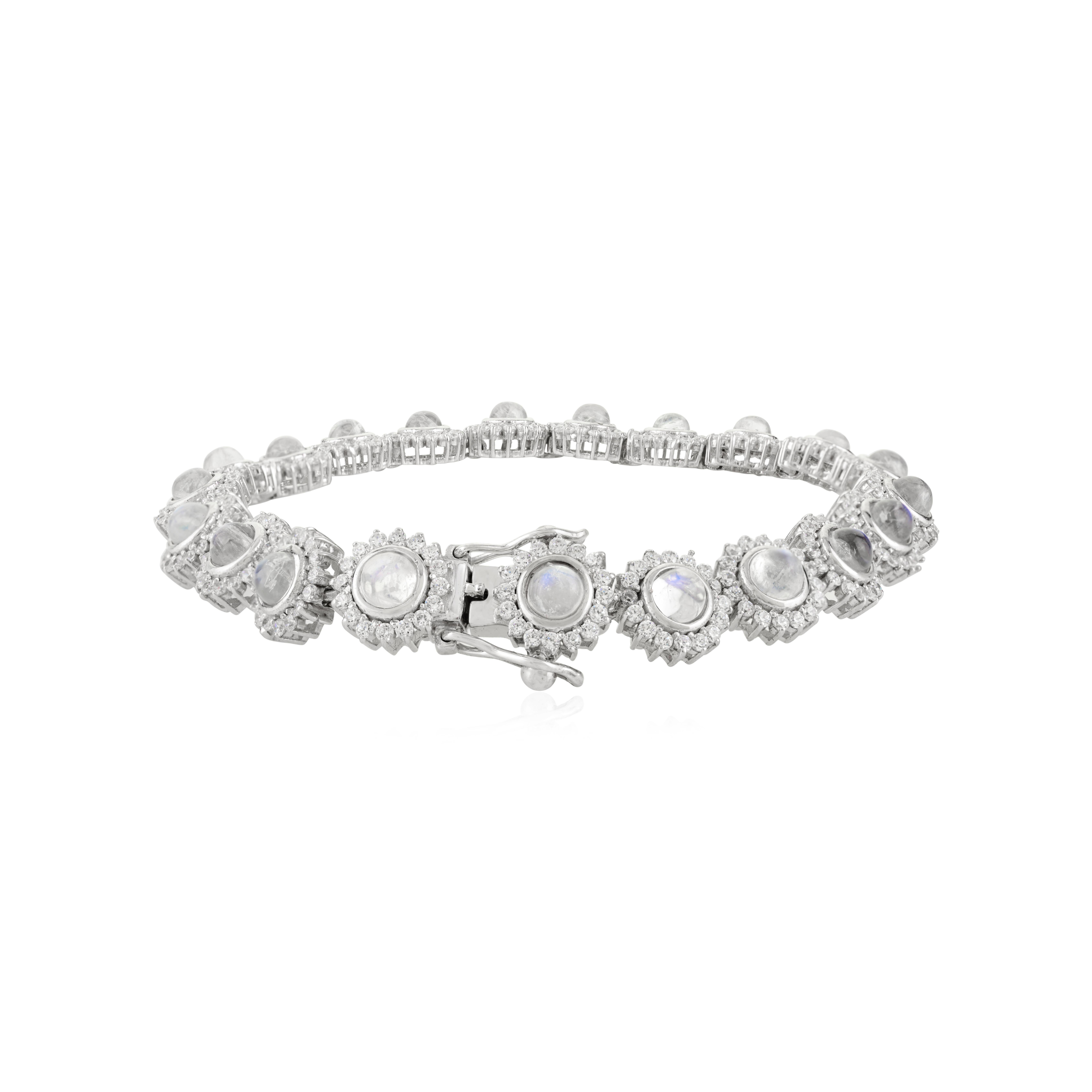 Bracciale tennis con pietra lunare arcobaleno in stile Art Deco con alone di pietre CZ in argento In condizioni Nuovo in vendita a New York, NY