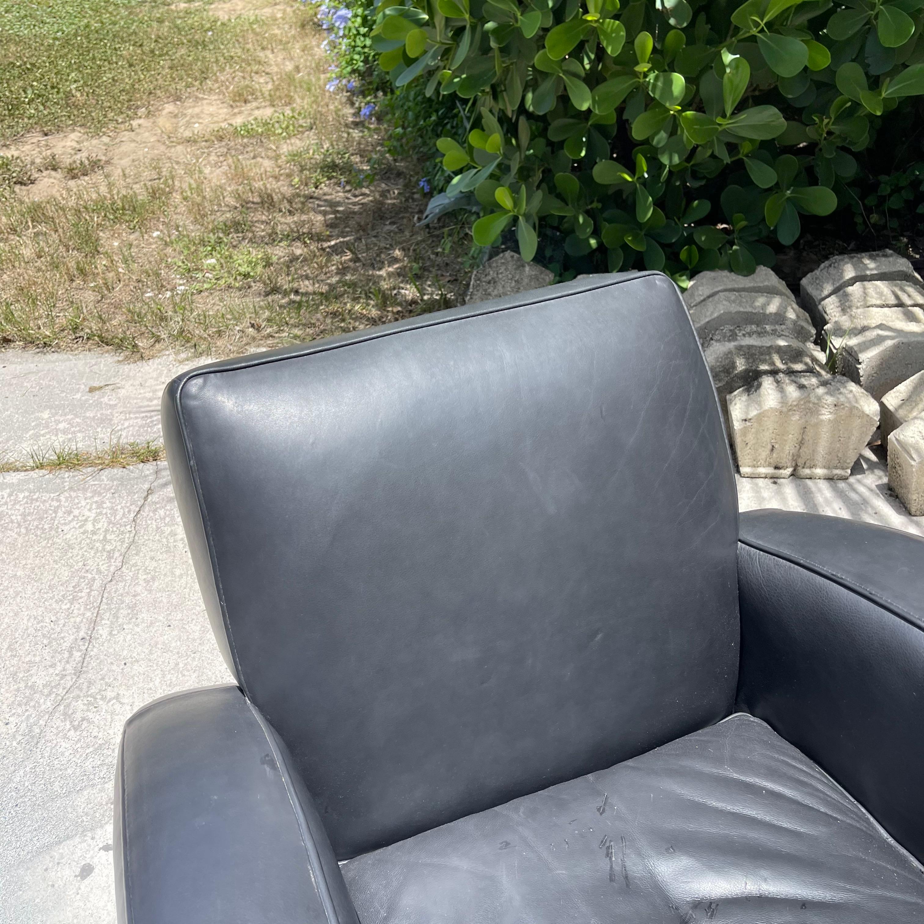 20th Century Art Deco Ralph Lauren Style Black Leather Streamline Lounge Club Chair, a Pair