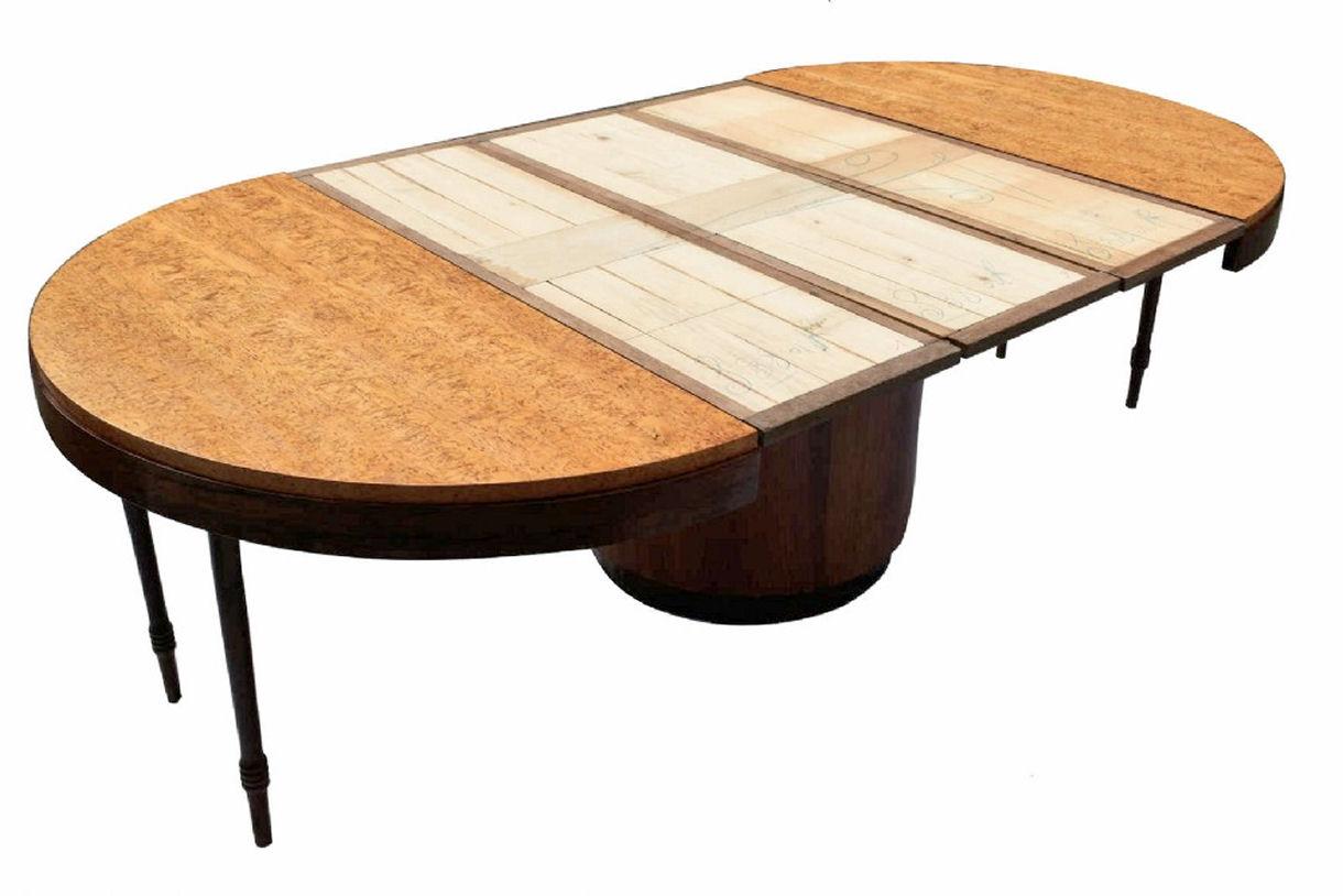 Français Rare table de salle à manger Art Déco à rallonge allant de 10 à 12 mètres, française, vers 1935 en vente
