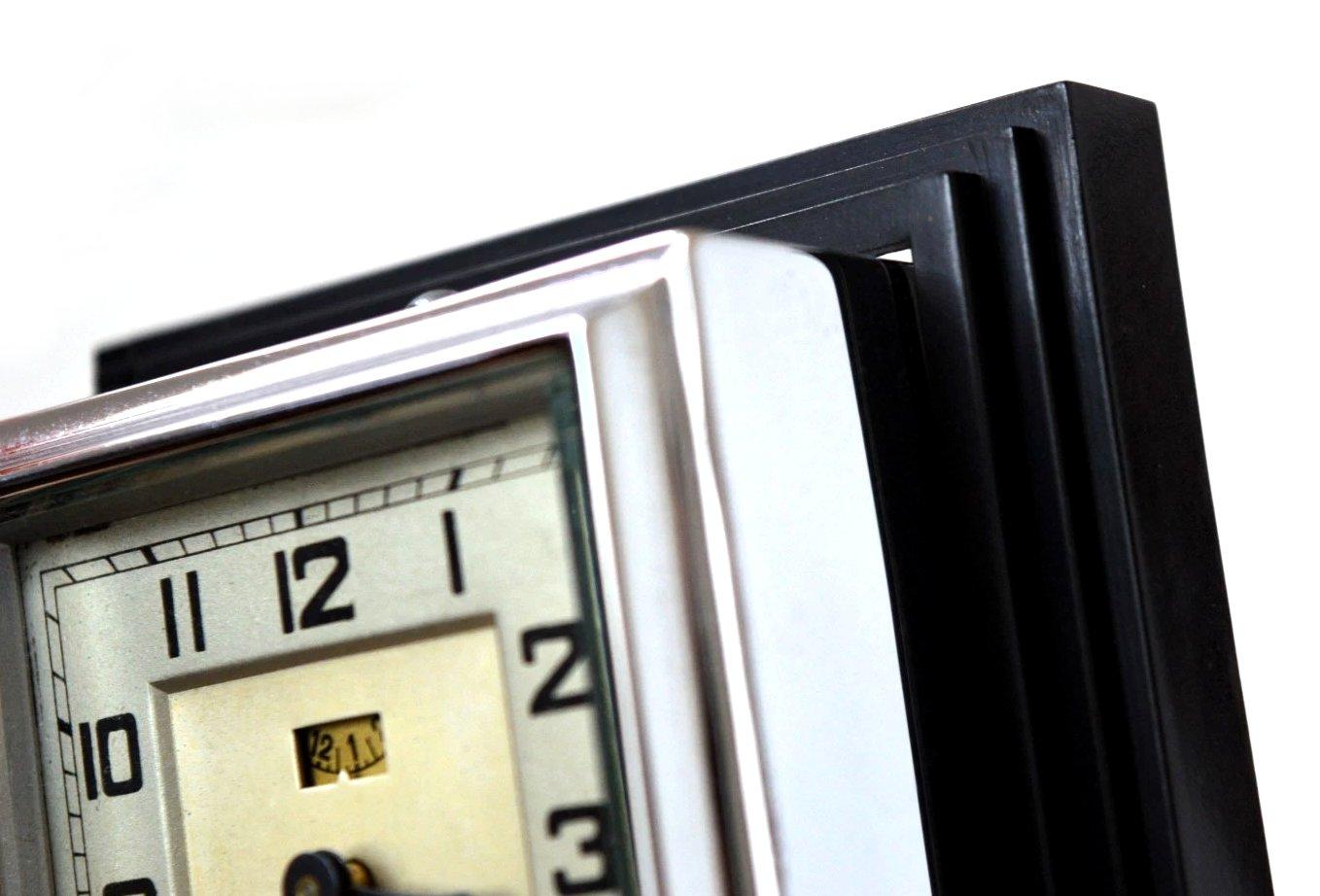 Art Deco Rare Chrome & Bakelite Clock By Blangy Clockmakers, French, c1930 im Zustand „Gut“ im Angebot in Devon, England