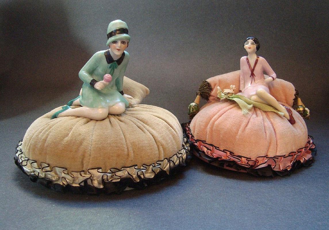 Bambola Art Deco Rare Pin Cushion di Fasold & Stuach, 1930 ca. in vendita 3