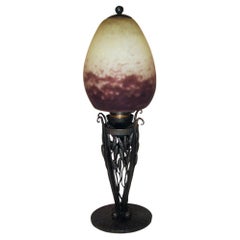 abat jour paris Art Deco Rare lampe de table ROBJ Paris avec abat-jour en verre Rethondes, France, années 1920