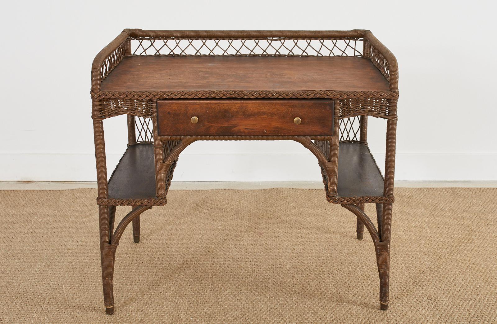 Art Deco Rattan and Wicker Desk by Heywood-Wakefield In Good Condition In Rio Vista, CA
