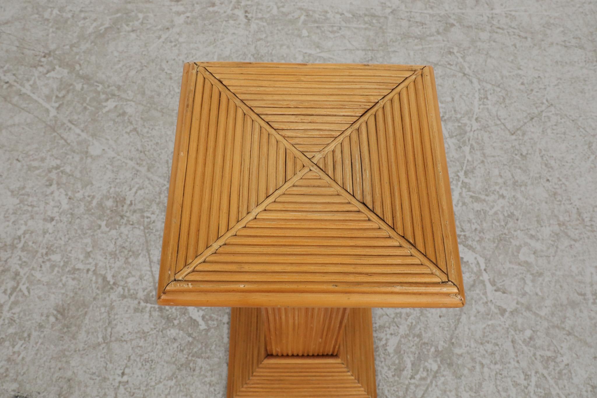 Late 20th Century Art Deco Rattan Pedestal Plant Stand with Inlaid Geometrical Pattern For Sale