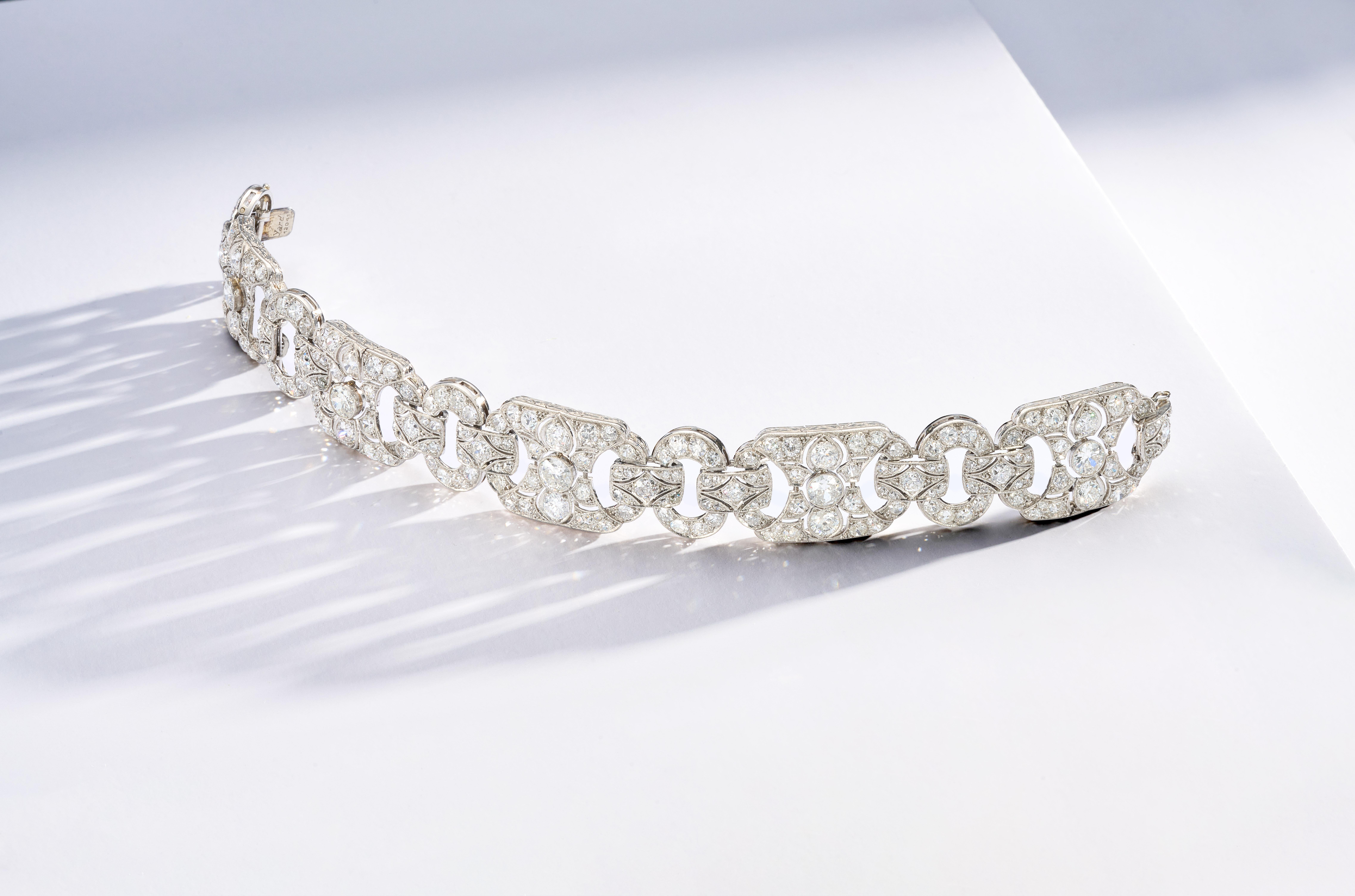 Art Déco Bracciale Art Deco Raymond Yard con diamanti e platino in vendita