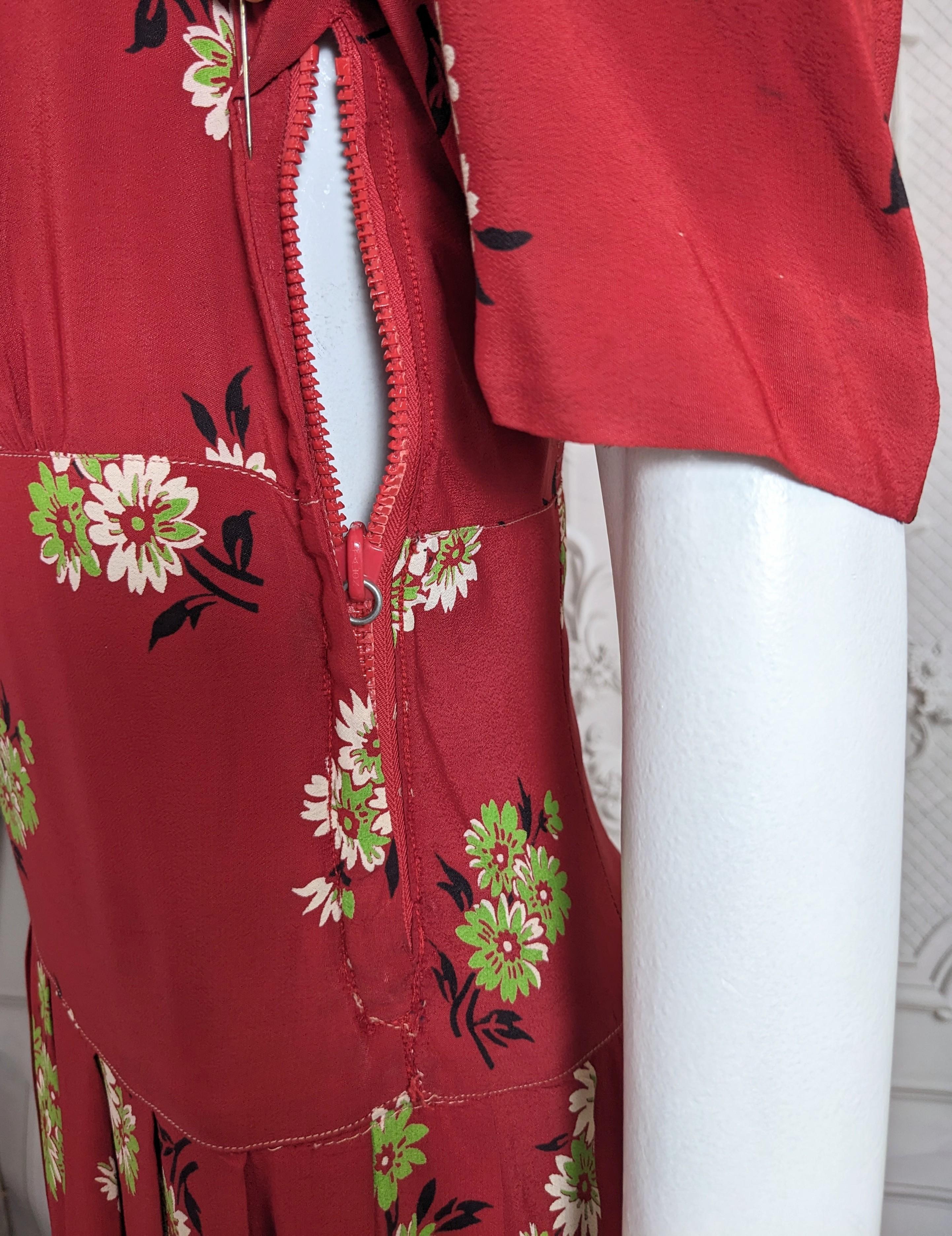 Art Deco Rayon Blumendruck Tageskleid im Angebot 1