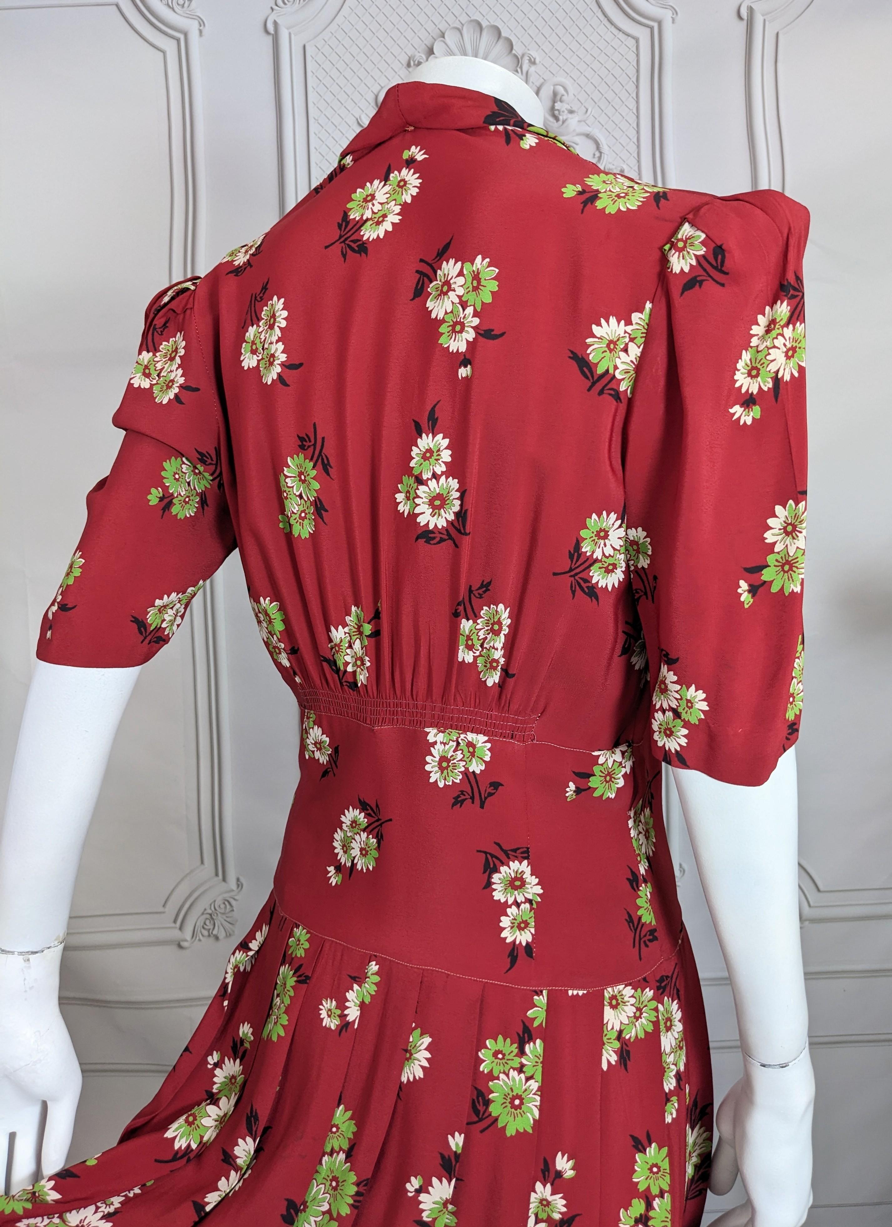 Art Deco Rayon Blumendruck Tageskleid im Angebot 2