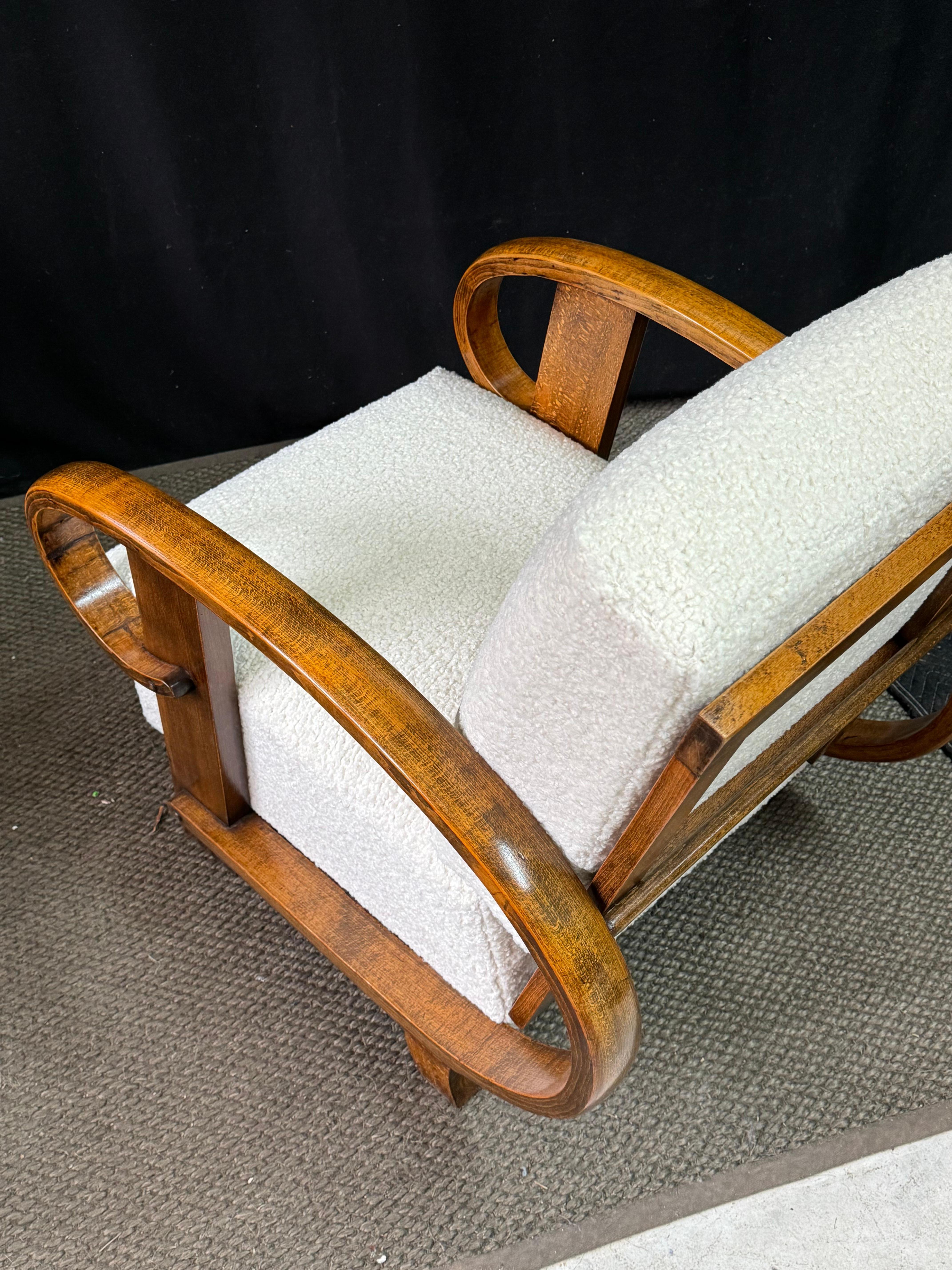 Sillón reclinable Art Decó de madera curvada de Thonet, circa años 20 Austríaco en venta