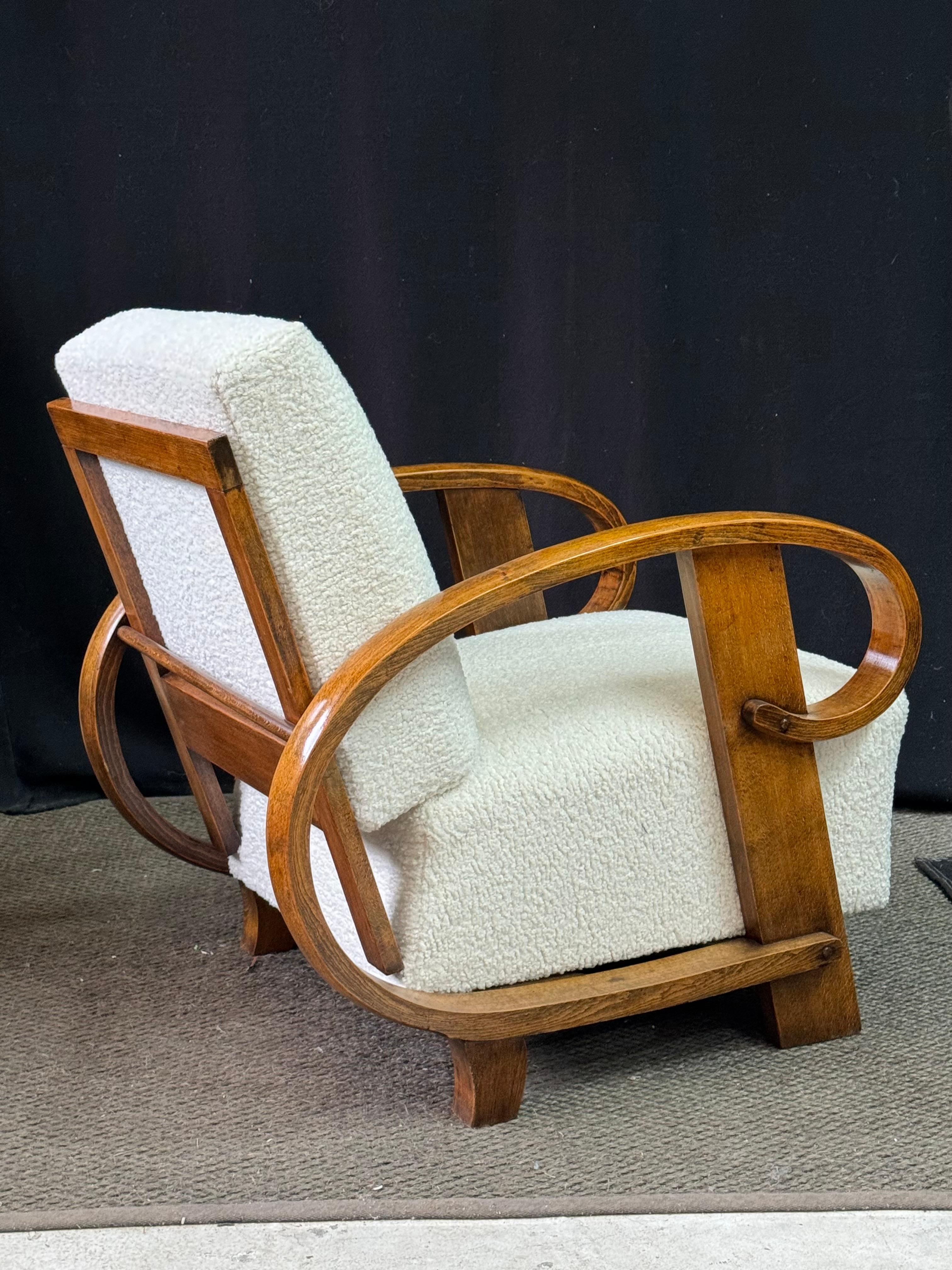 Sillón reclinable Art Decó de madera curvada de Thonet, circa años 20 Tapicería en venta