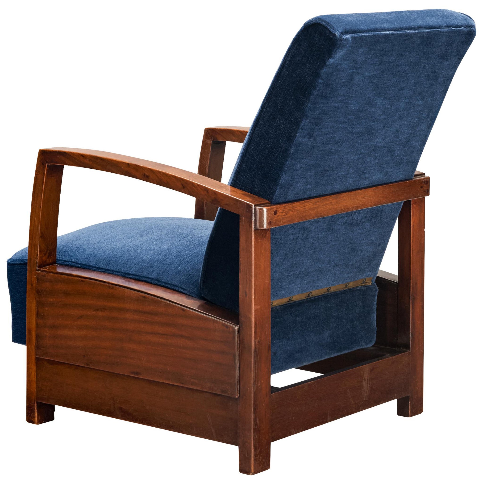 Art Deco Liegesessel aus Nussbaum und blauem Samt im Angebot