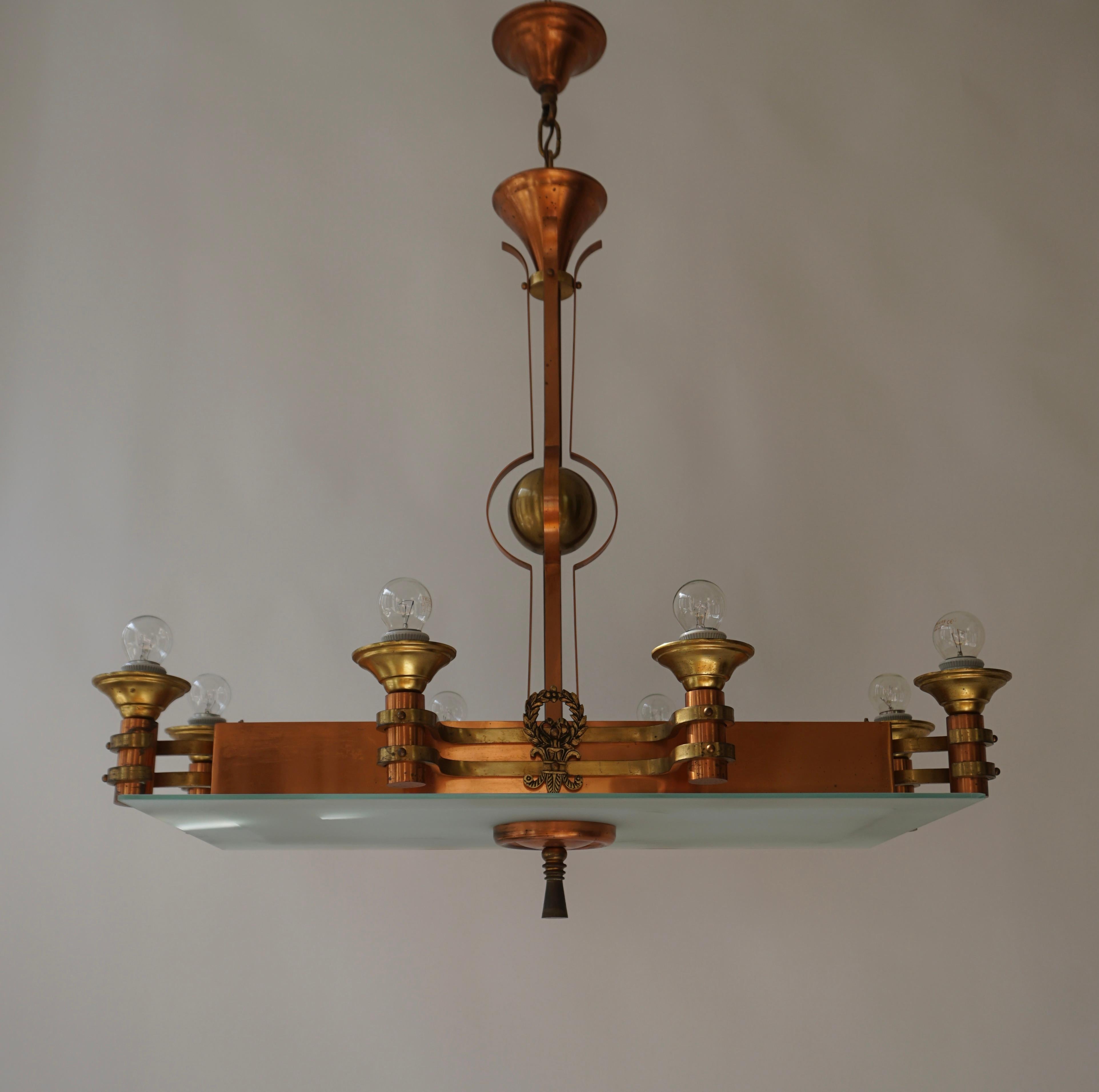 Art Deco Rectangular Chandelier in Glass and Brass For Sale 6