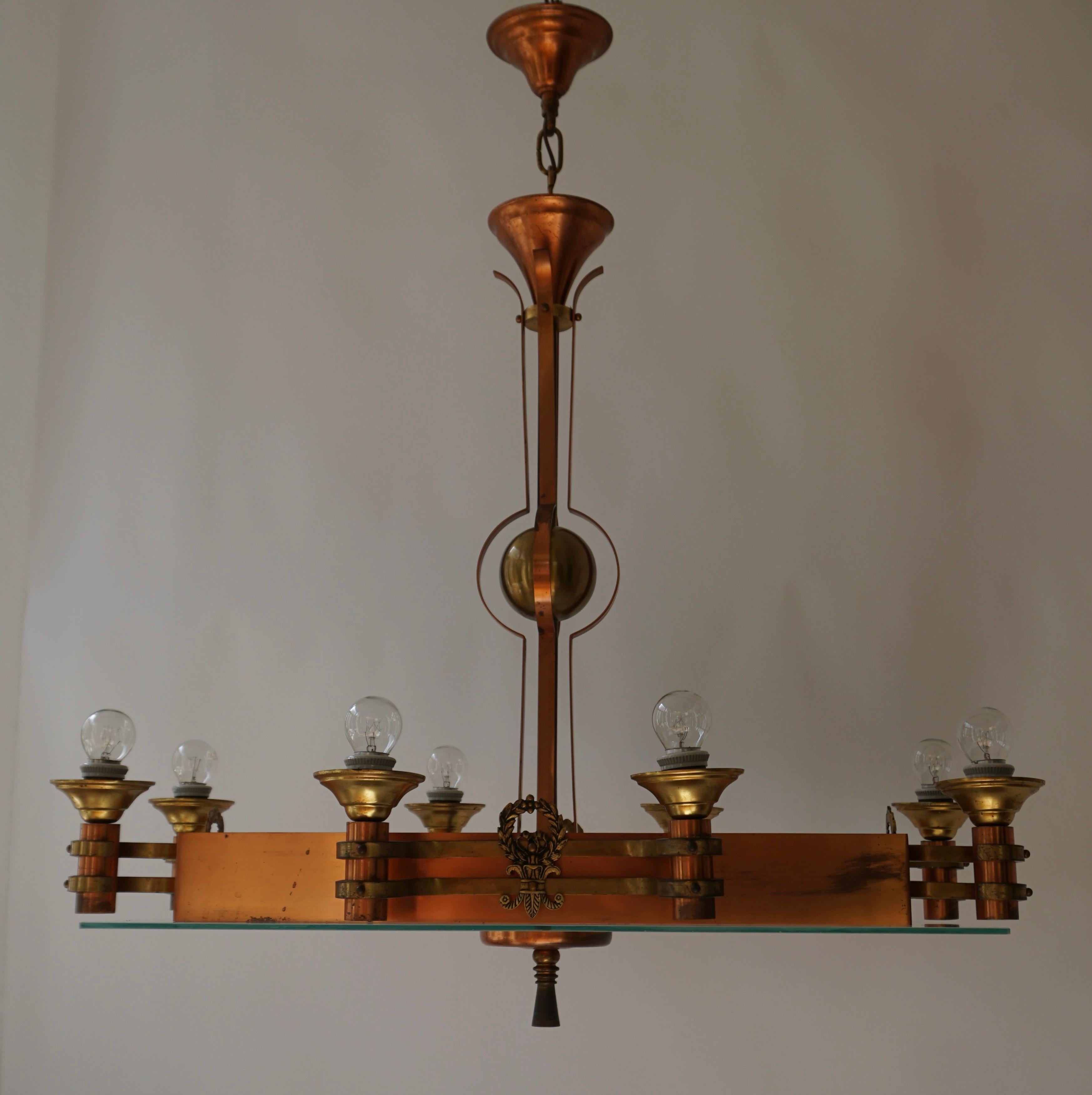 20th Century Art Deco Rectangular Chandelier in Glass and Brass For Sale