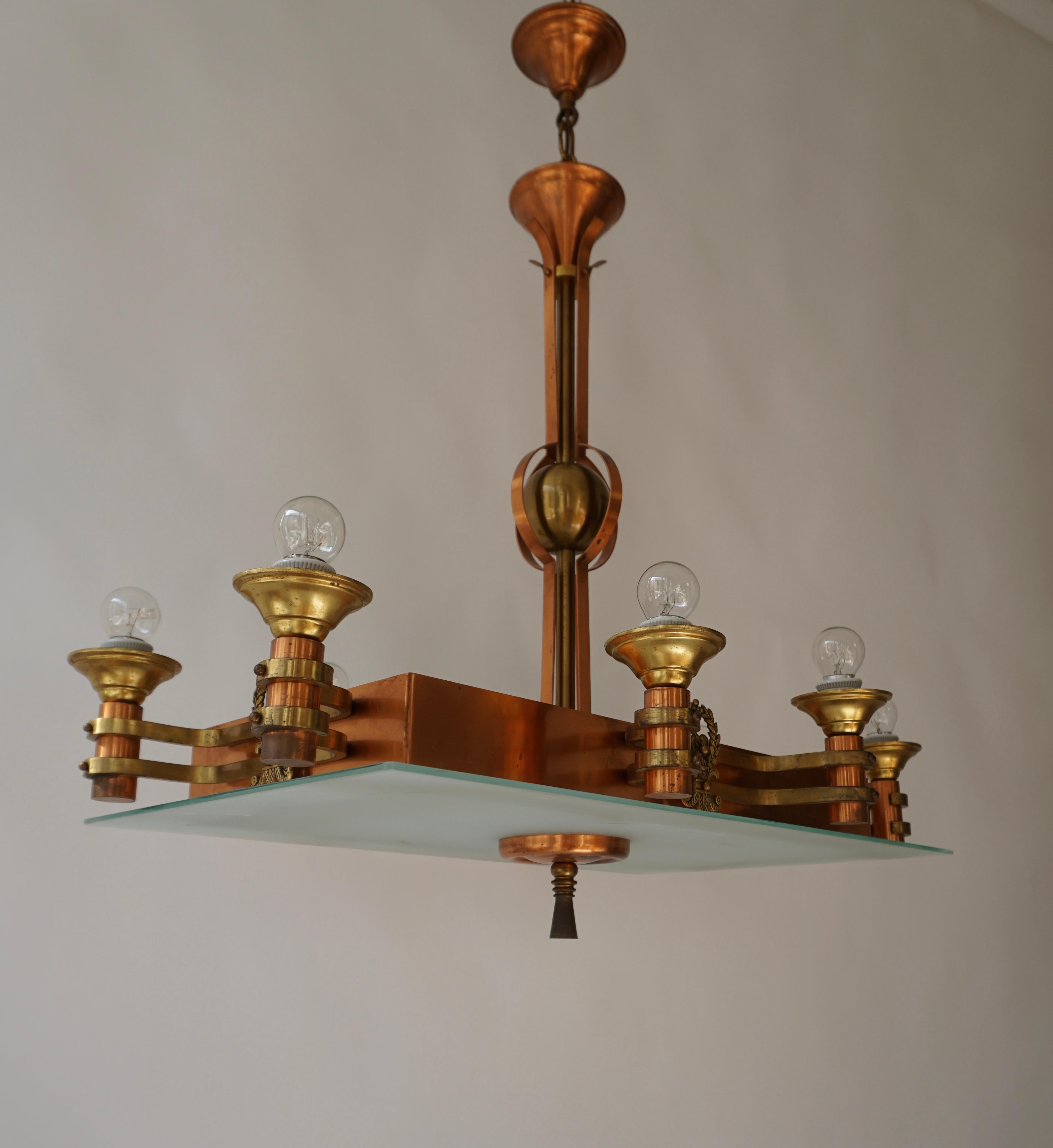 Art Deco Rectangular Chandelier in Glass and Brass For Sale 2