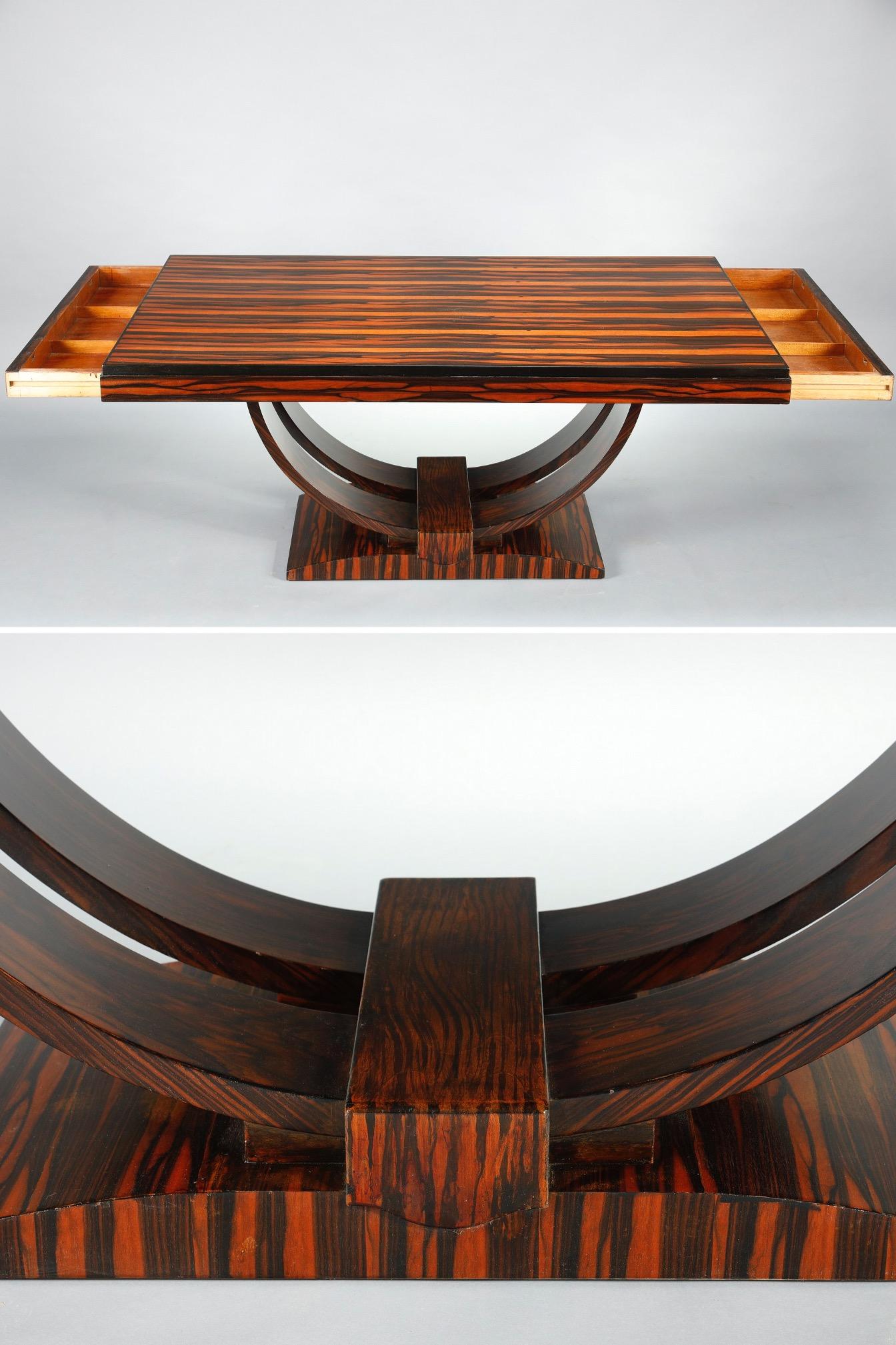 Art Deco Art Déco rectangular dining table in Macassard Ebony Veneer  For Sale