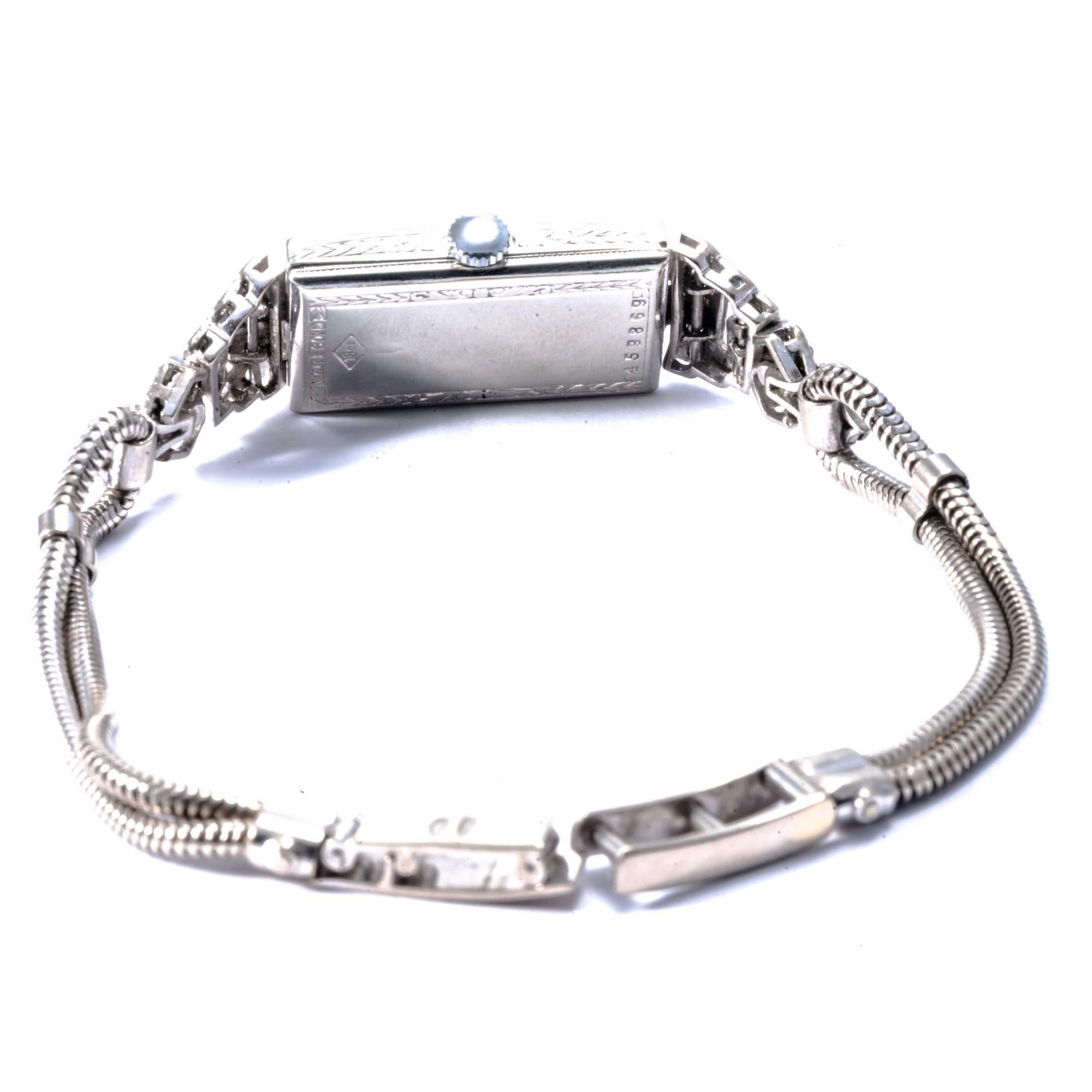 Genève ladies 18K White Gold Diamond art déco Rectangular Wristwatch, 1925 2