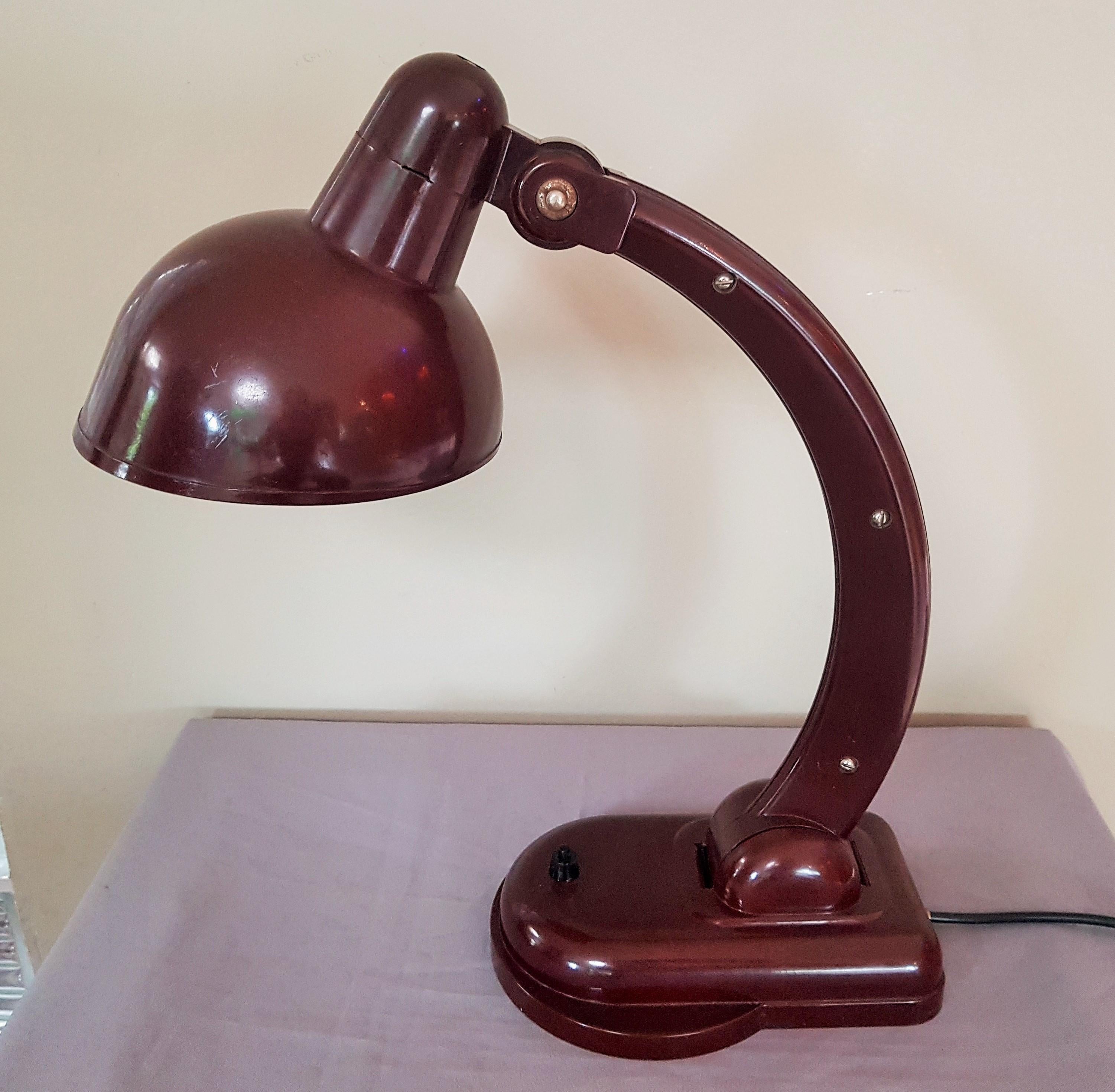 Art Deco Red Bakelite Table Lamp Sigma by Christian Dell, 1930s For Sale 5