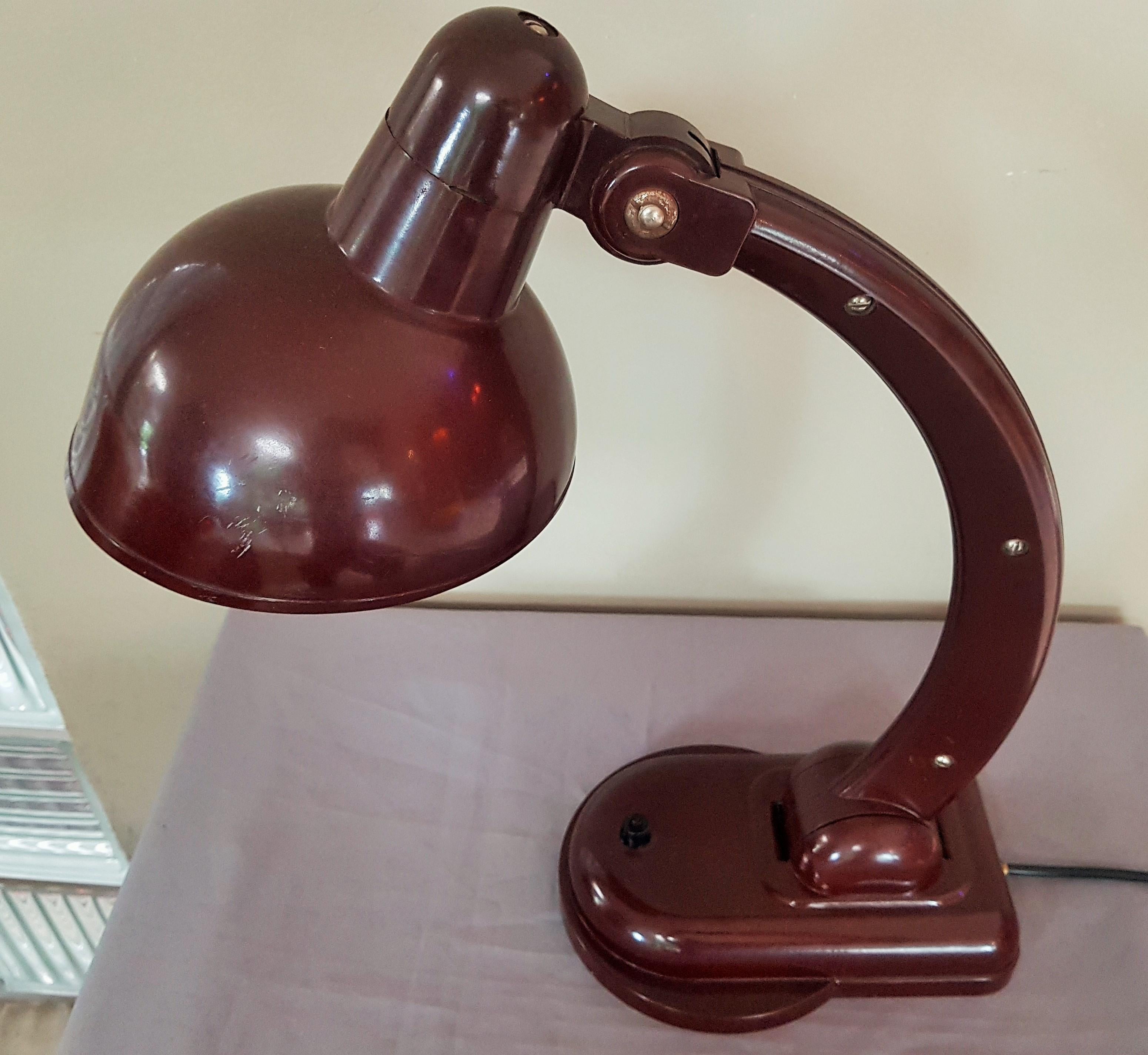 Art Deco Red Bakelite Table Lamp Sigma by Christian Dell, 1930s For Sale 6