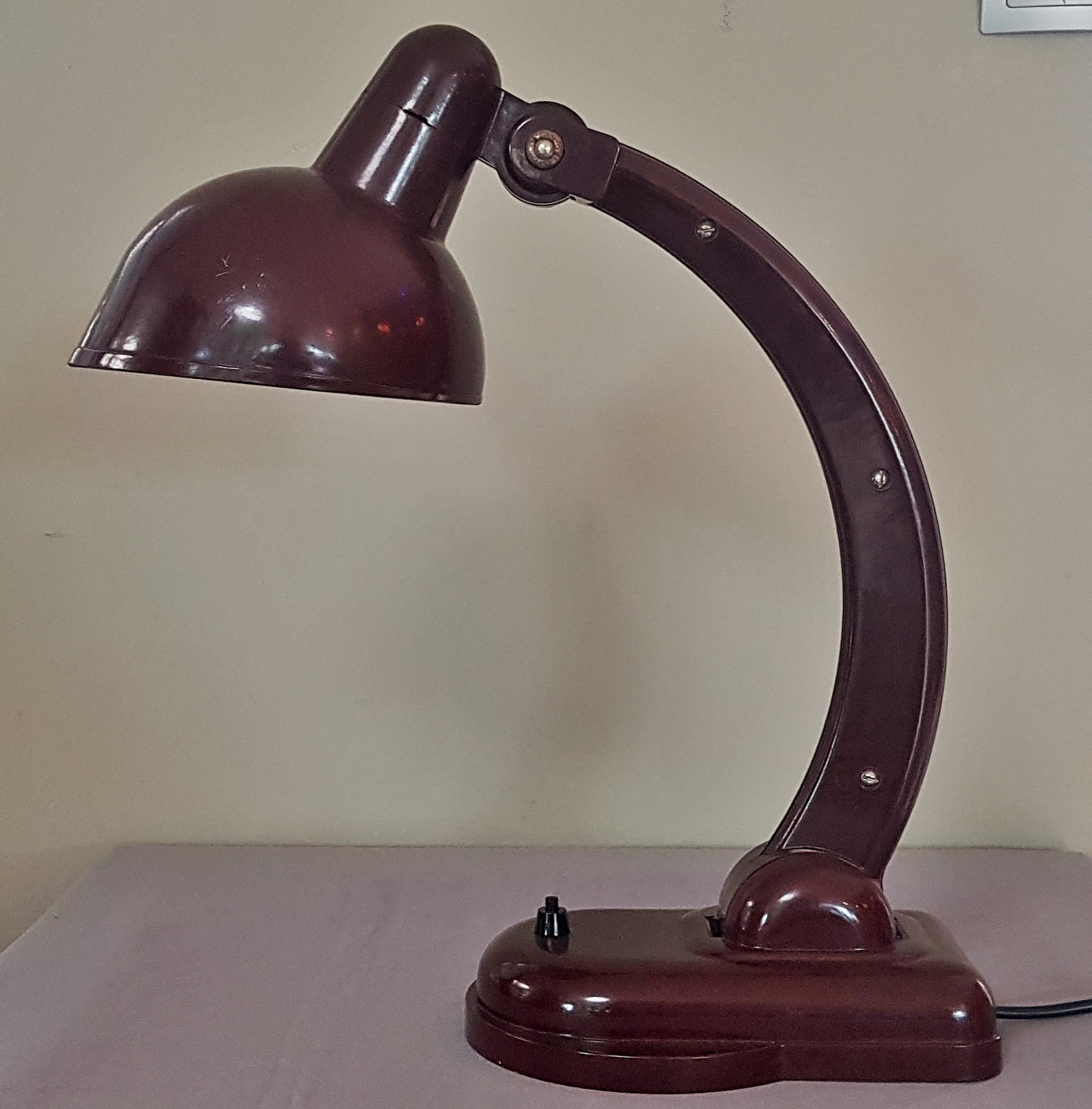 Art Deco Red Bakelite Table Lamp Sigma by Christian Dell, 1930s For Sale 1