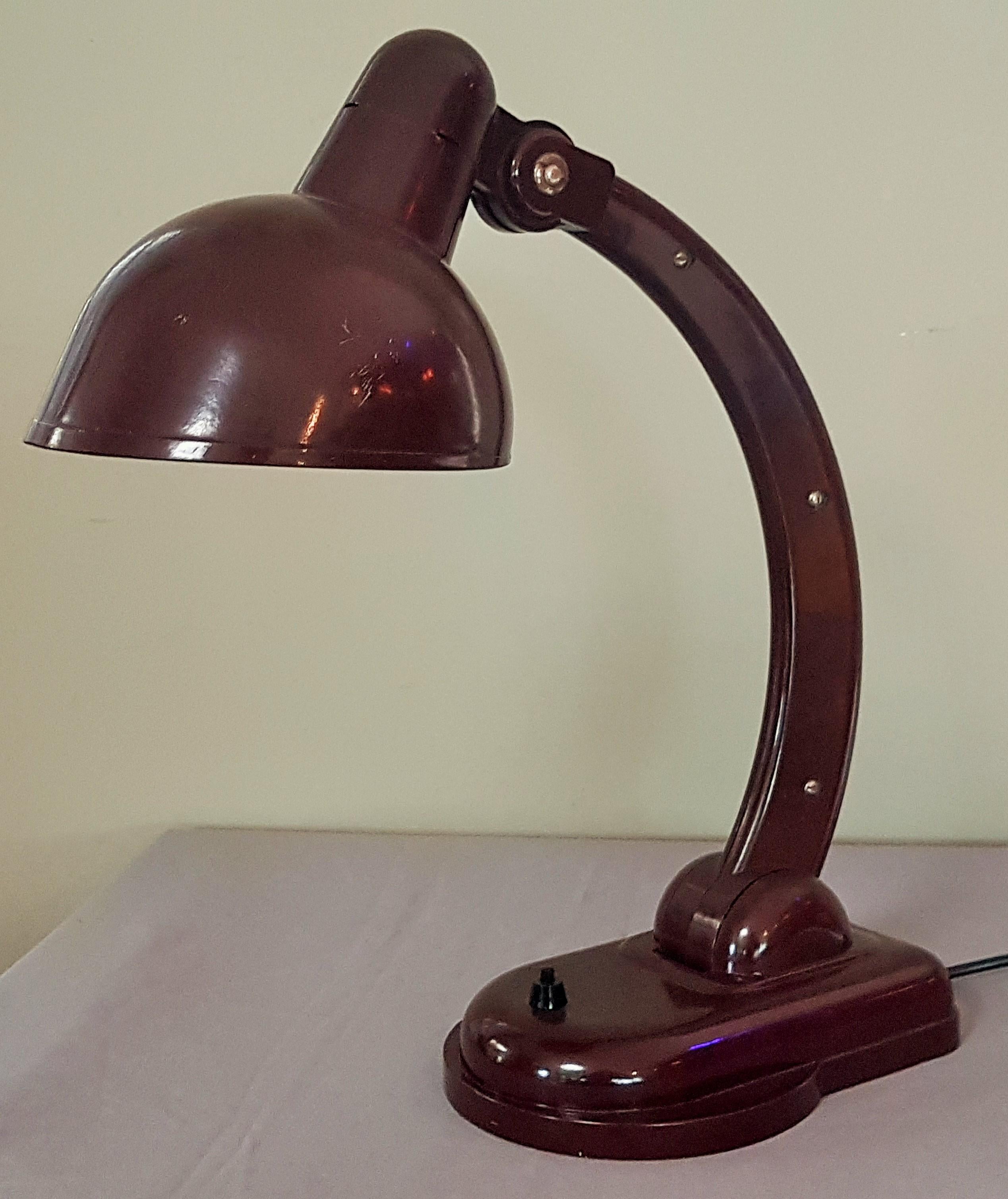 Art Deco Red Bakelite Table Lamp Sigma by Christian Dell, 1930s For Sale 2