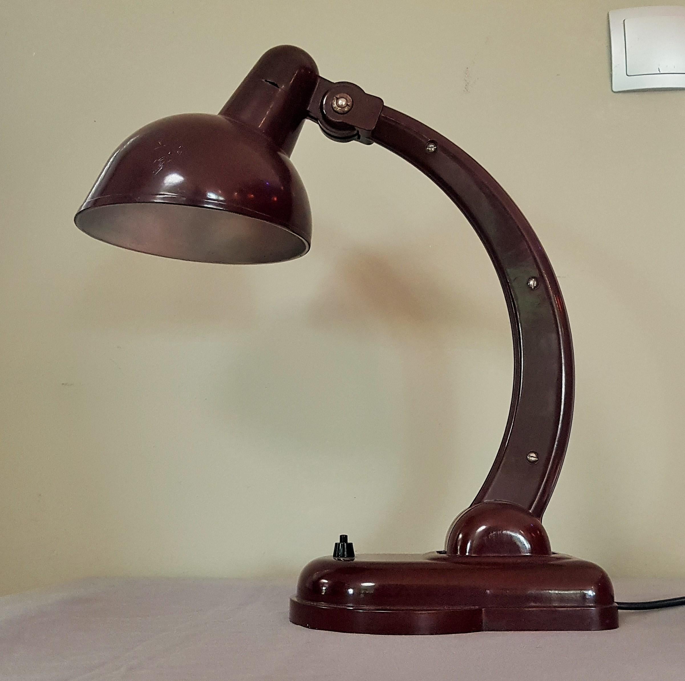 Art Deco Red Bakelite Table Lamp Sigma by Christian Dell, 1930s For Sale 3