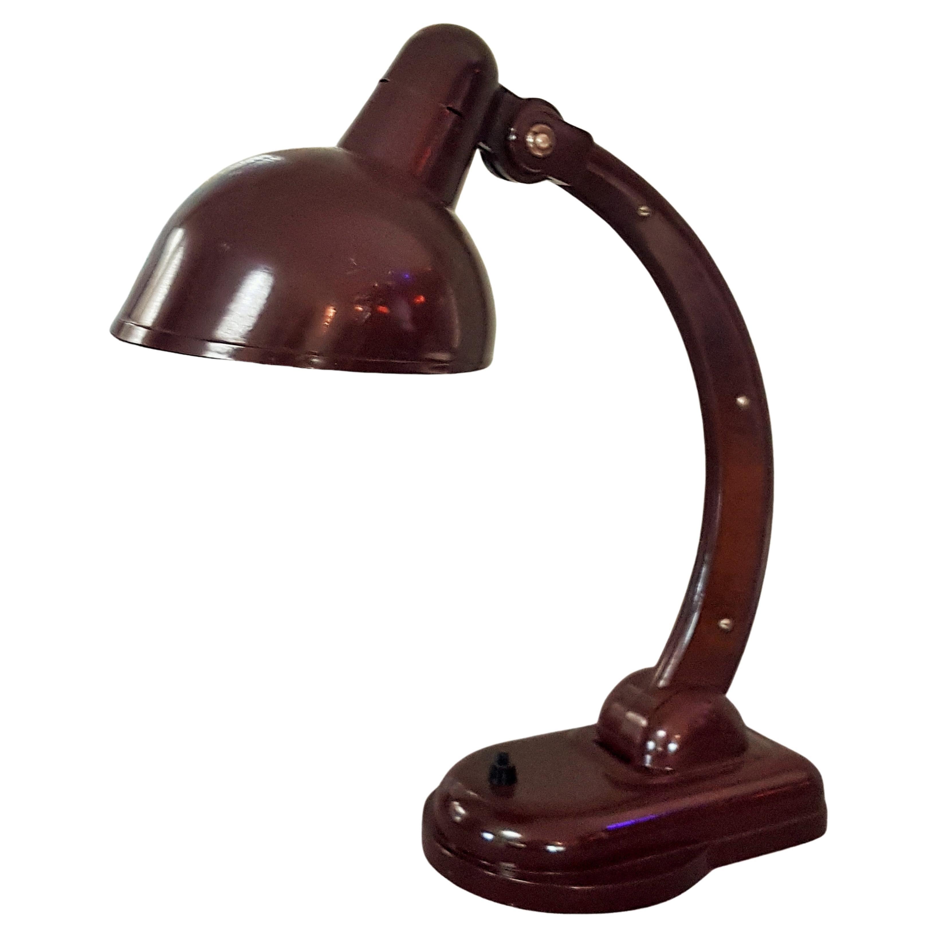 Art-Déco-Tischlampe aus rotem Bakelit Sigma von Christian Dell, 1930er Jahre