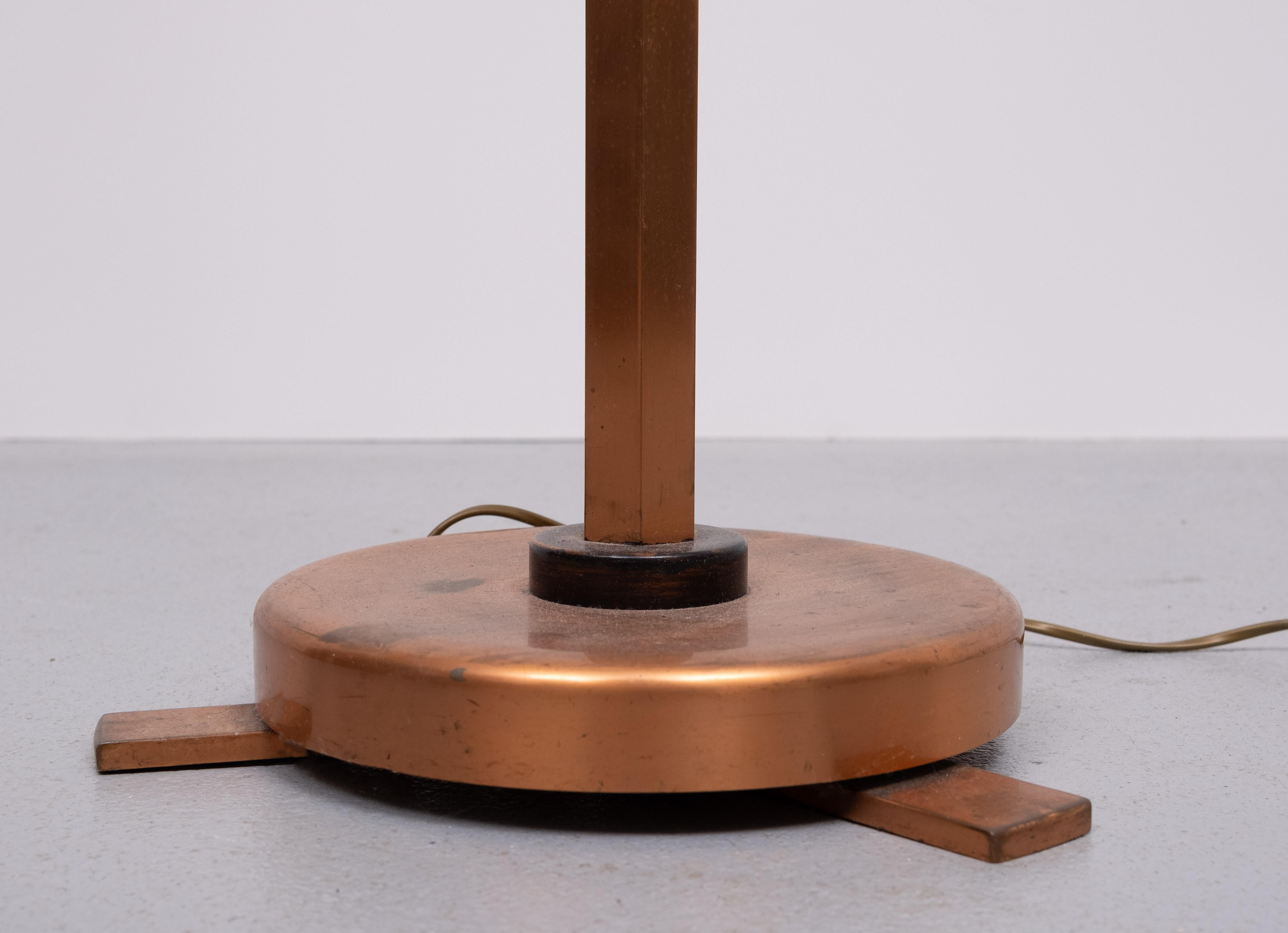 Rame Lampada da terra Art Deco in rame rosso 1930 Francia in vendita