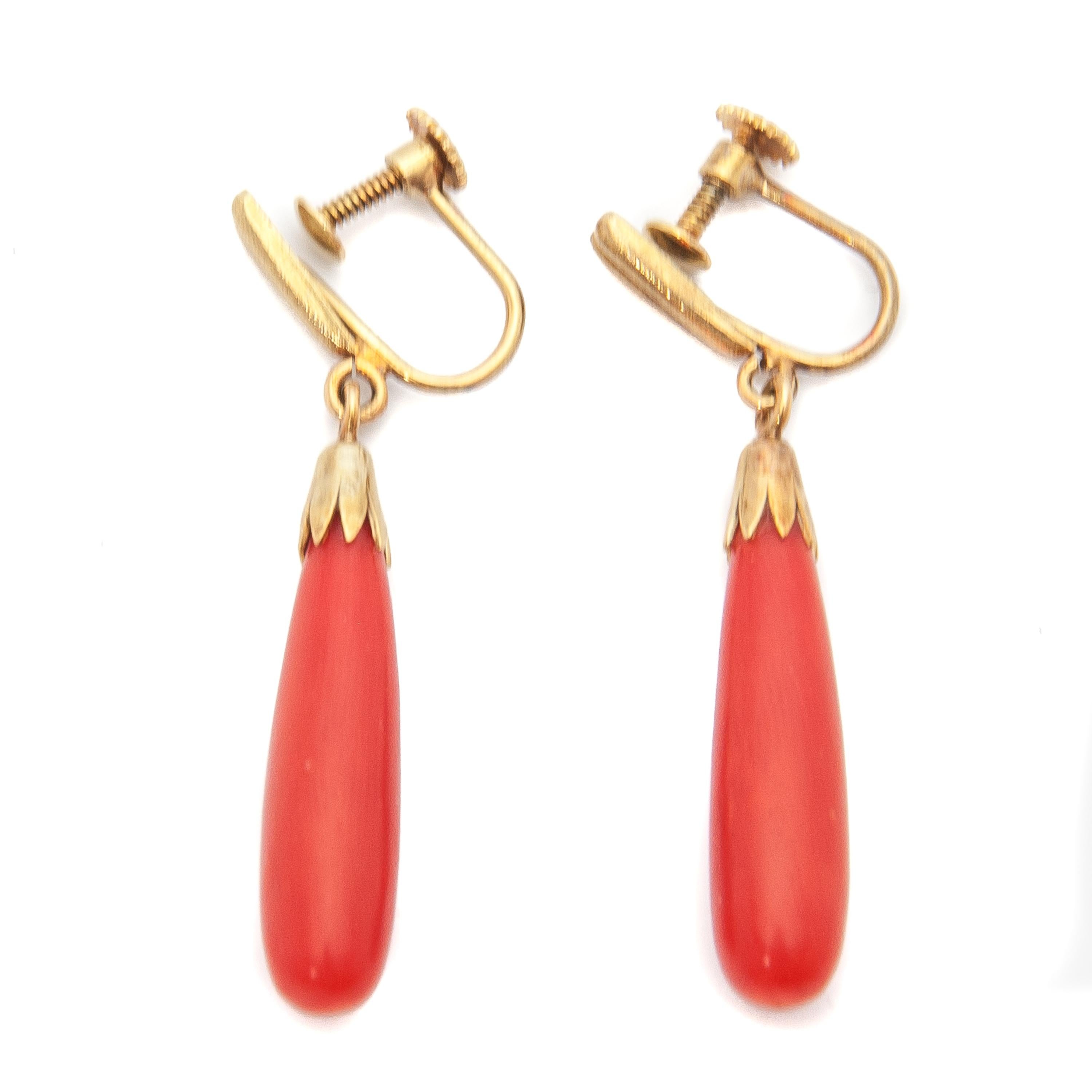 Uncut Vintage Natural Red Coral 14 Karat Gold Dangle Earrings For Sale