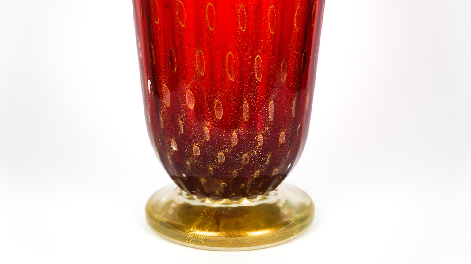 Art Deco Red Gold Design Italian Art Glass Vase by Stefano Mattiello For Sale 1