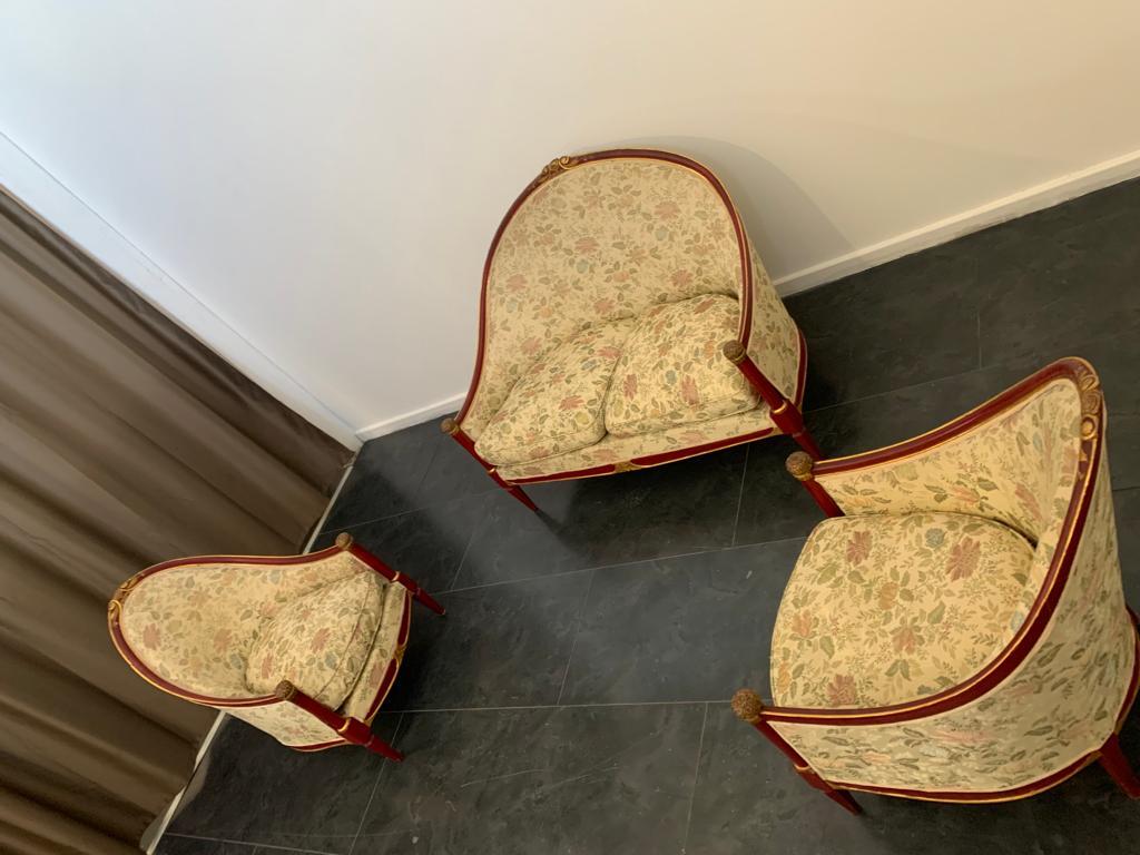 Art Deco Red Lacquered Sofa and Pair of Armchairs, 1930s For Sale 1