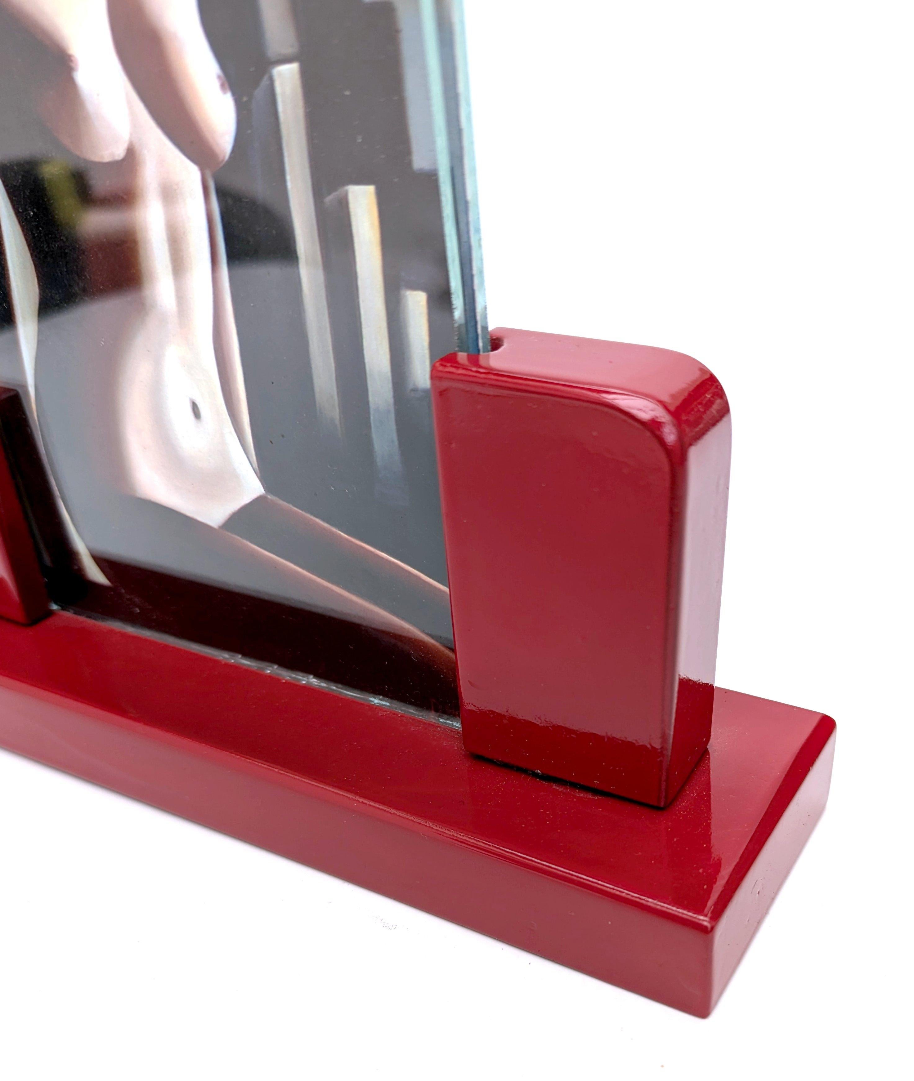 Marco Art Decó de madera lacada roja y cristal, c1930 siglo XX en venta