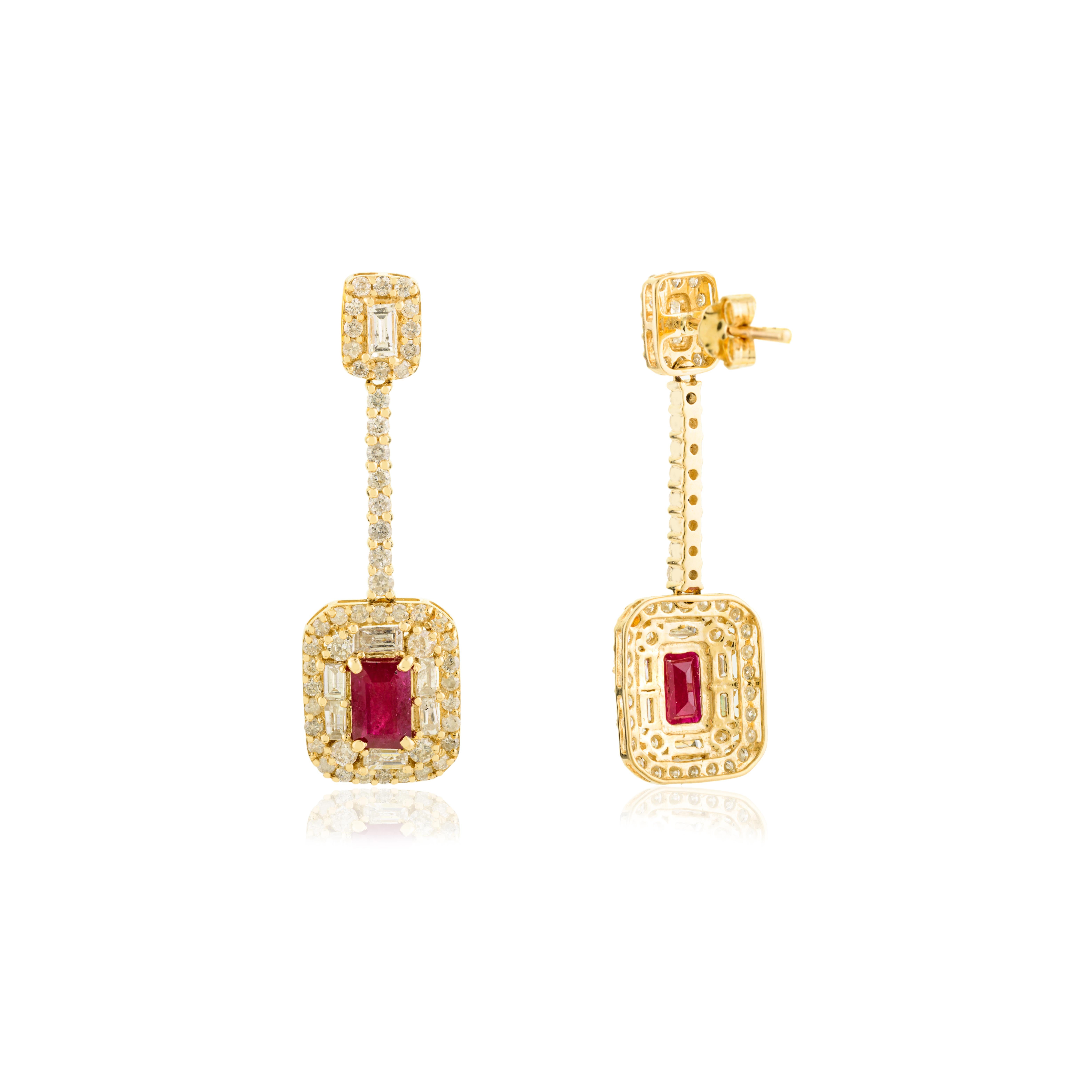 Art Deco Red Ruby & Diamond Drop Earrings in 14k Yellow Gold Perfect Luxury Gift in vendita 1