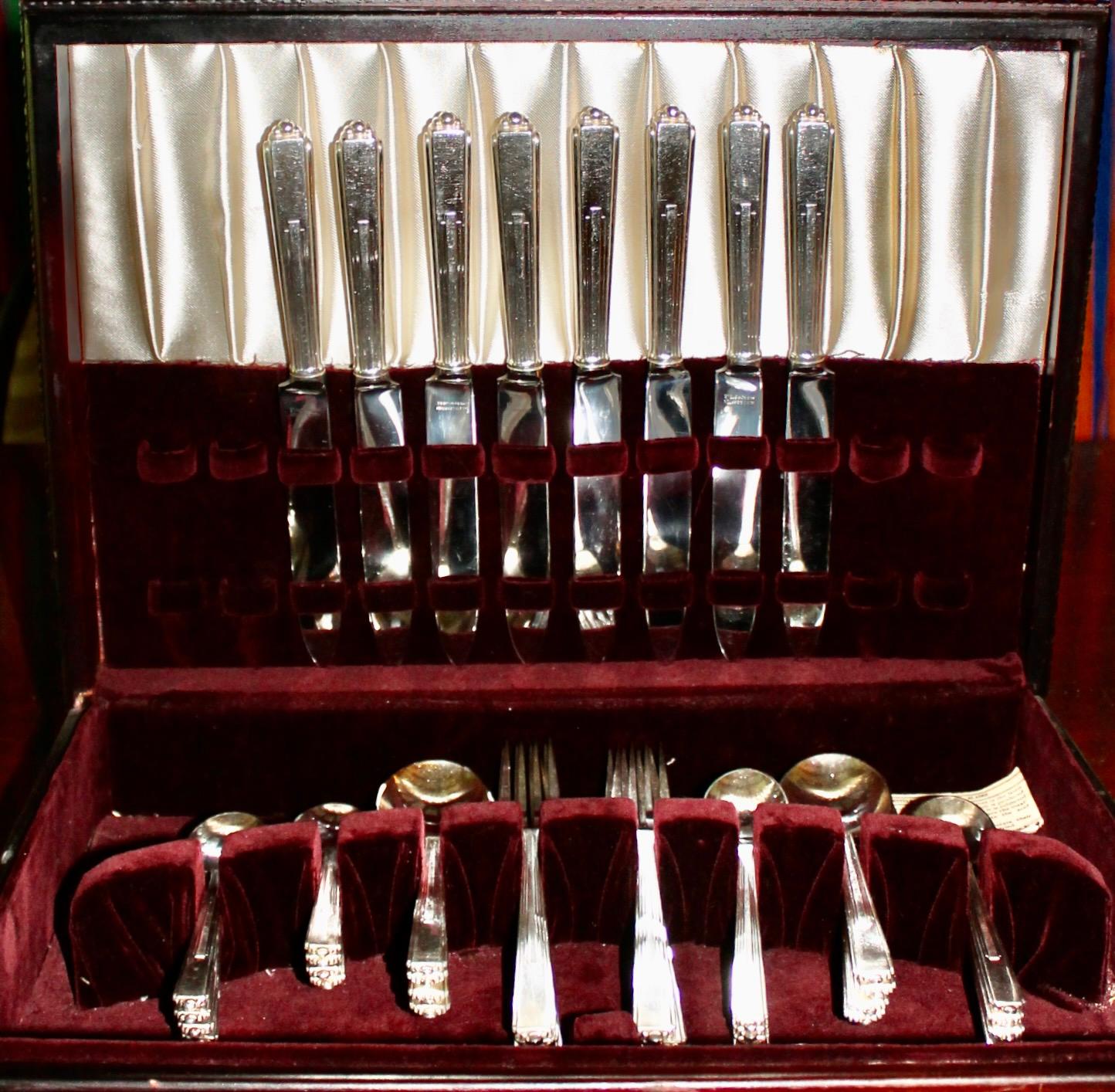 Reed & Barton's 'Maid of Honor', is a rare instance of an American Art Deco Silver Plate Serving Set.  Eight, five piece services. Plus two serving pieces.
Plus 8 more tea spoons. 42 pieces, with box ( 16