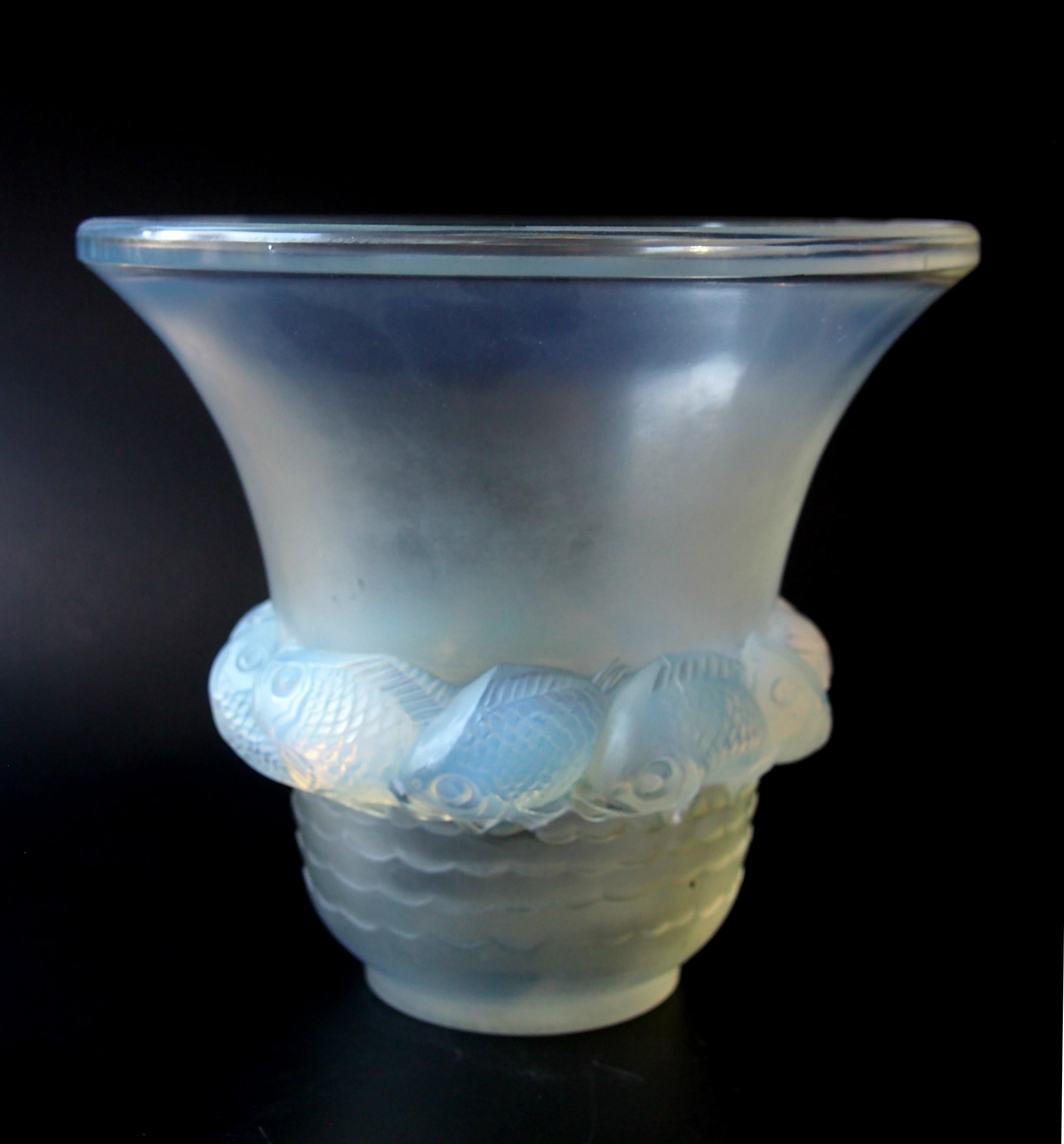 Art Deco Rene Lalique Strongly Opalescent 'Piriac' Glass Vase -French In Good Condition In London, GB