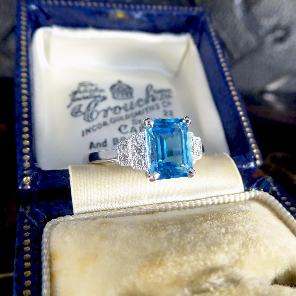 Art Deco Replica Ring aus 9 Karat Weißgold mit blauem Topas und Diamanten im Angebot 4