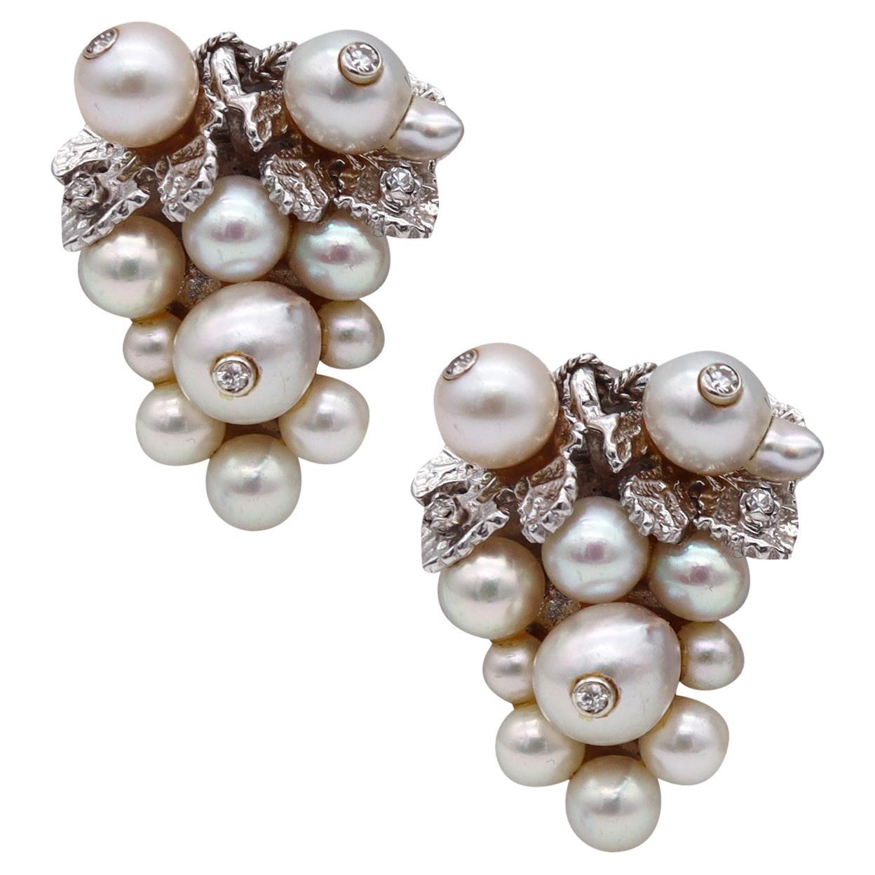 Art Deco Retro Earrings in 14kt Gold with Natural Pearls and European Diamonds For Sale