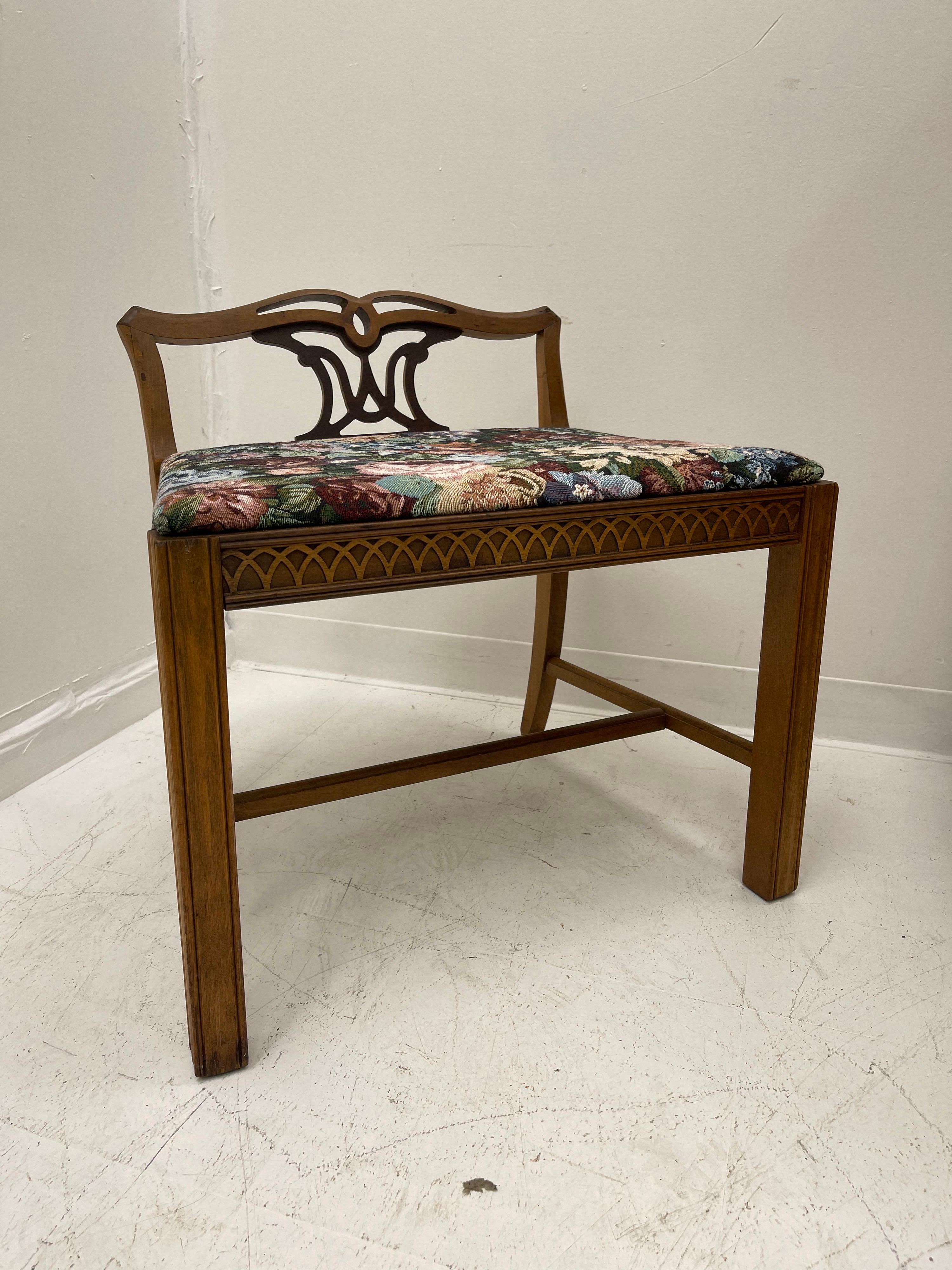 Mahogany Art Deco Retro Style Accent Chair Floral Prints and Victorian Accents For Sale