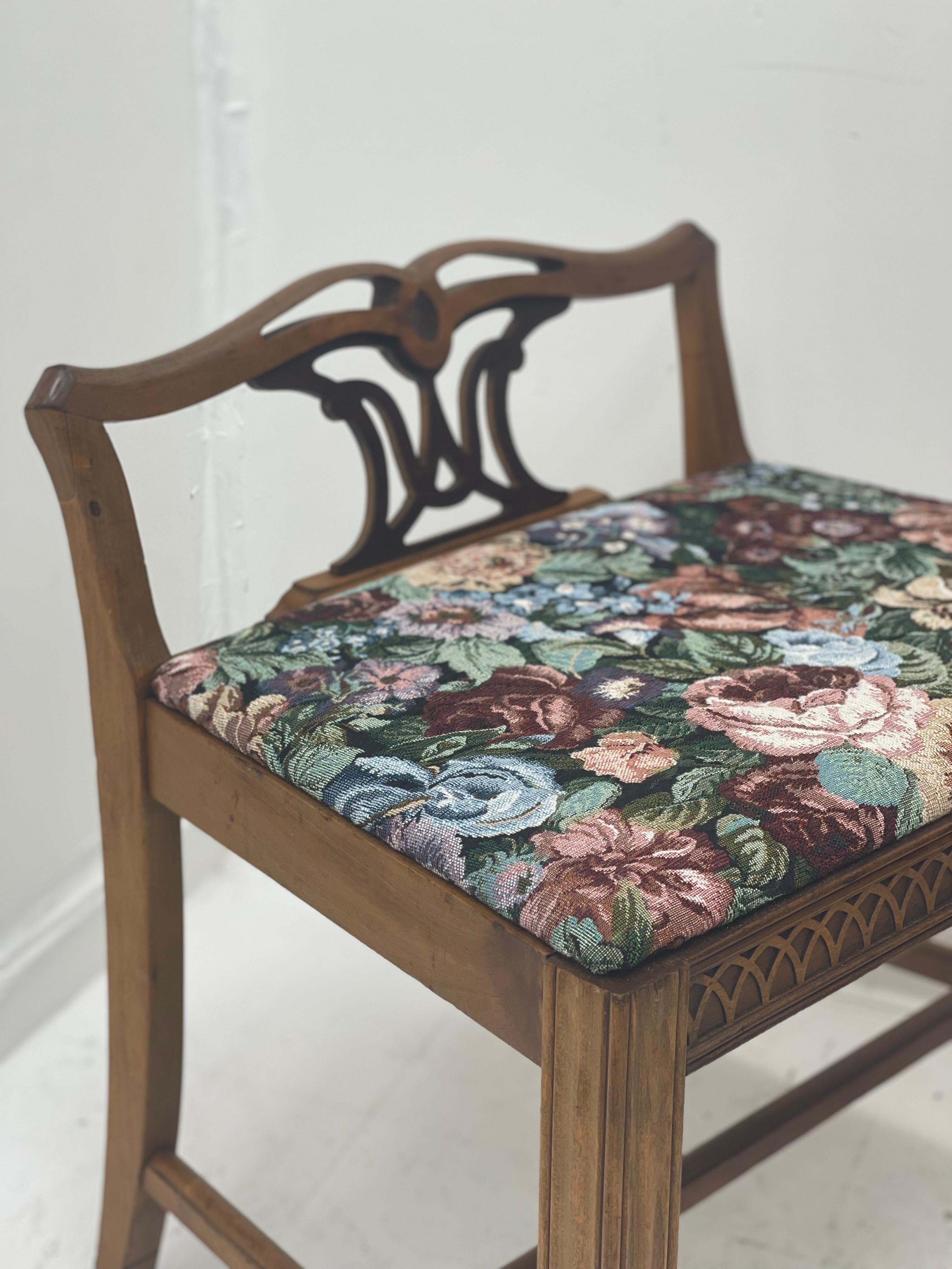 Art Deco Retro Style Accent Chair Floral Prints and Victorian Accents For Sale 3