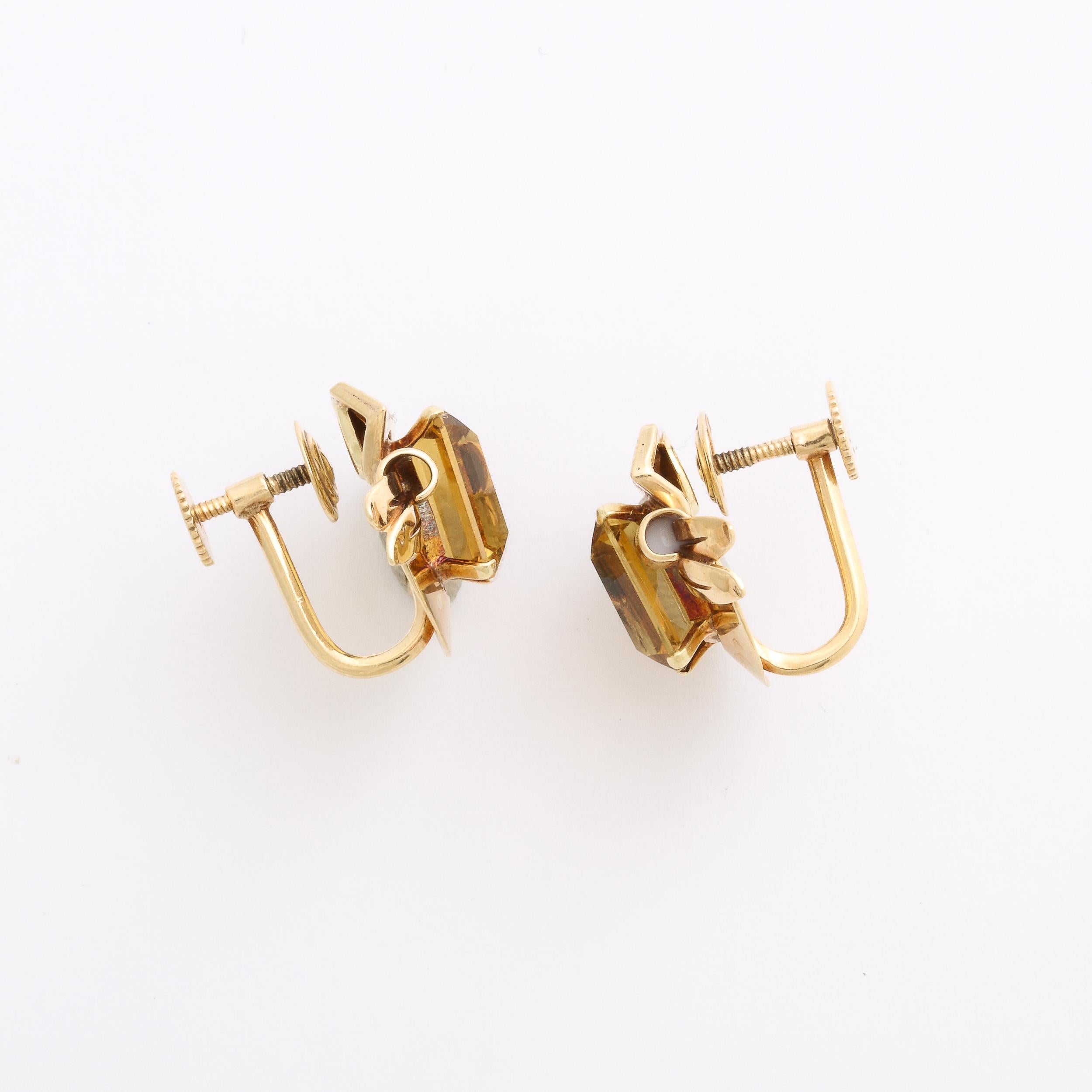 Art Deco  Retro. Ohrringe aus Gelbgold und Citrin im Smaragdschliff, signiert Cartier  im Angebot 1