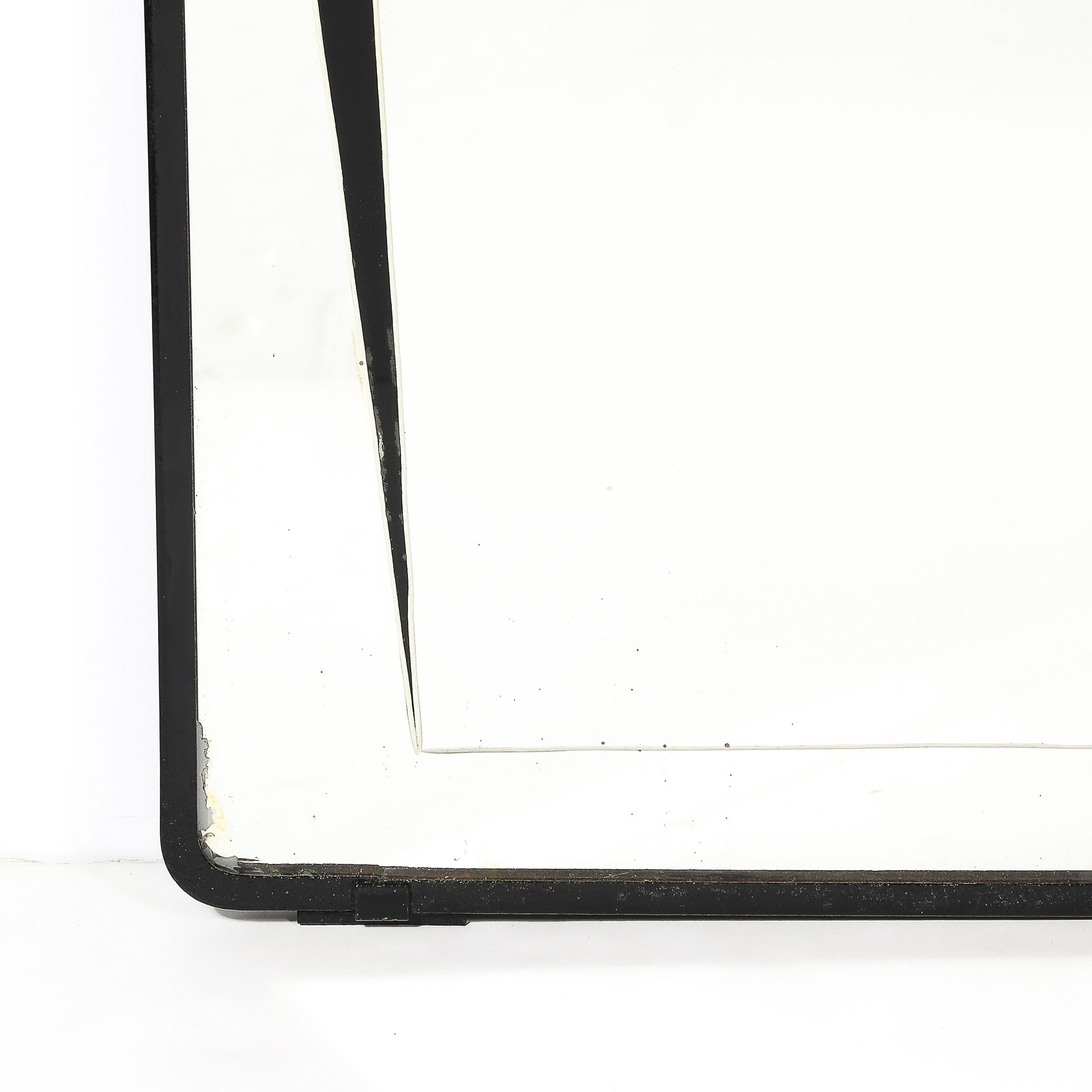 Metà XX secolo Specchio geometrico inciso Art Deco invertito Eglomise con dettagli in lacca nera in vendita