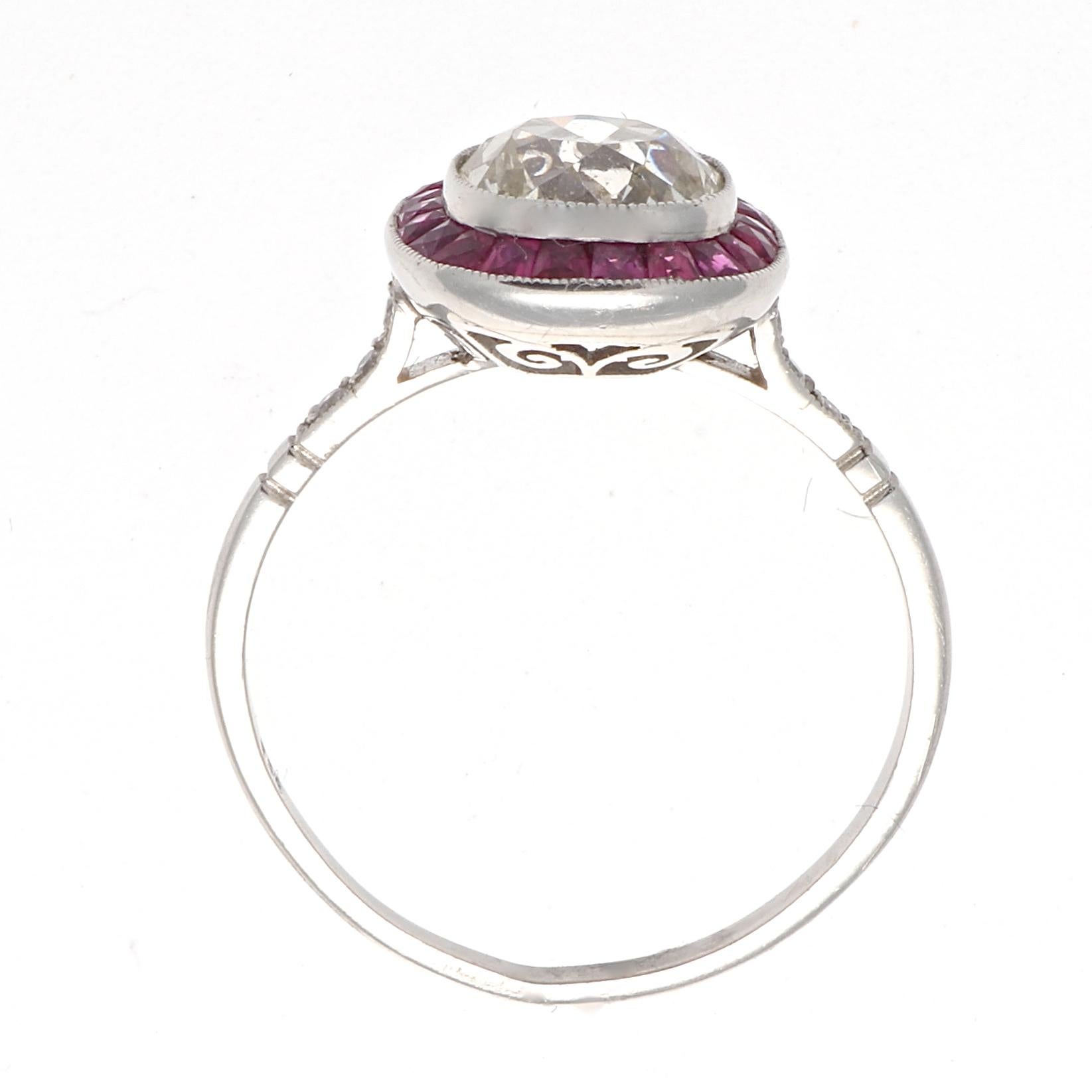 Art Deco Revival 1.84 Carat Diamond Ruby Platinum Engagement Ring (Alteuropäischer Brillantschliff)