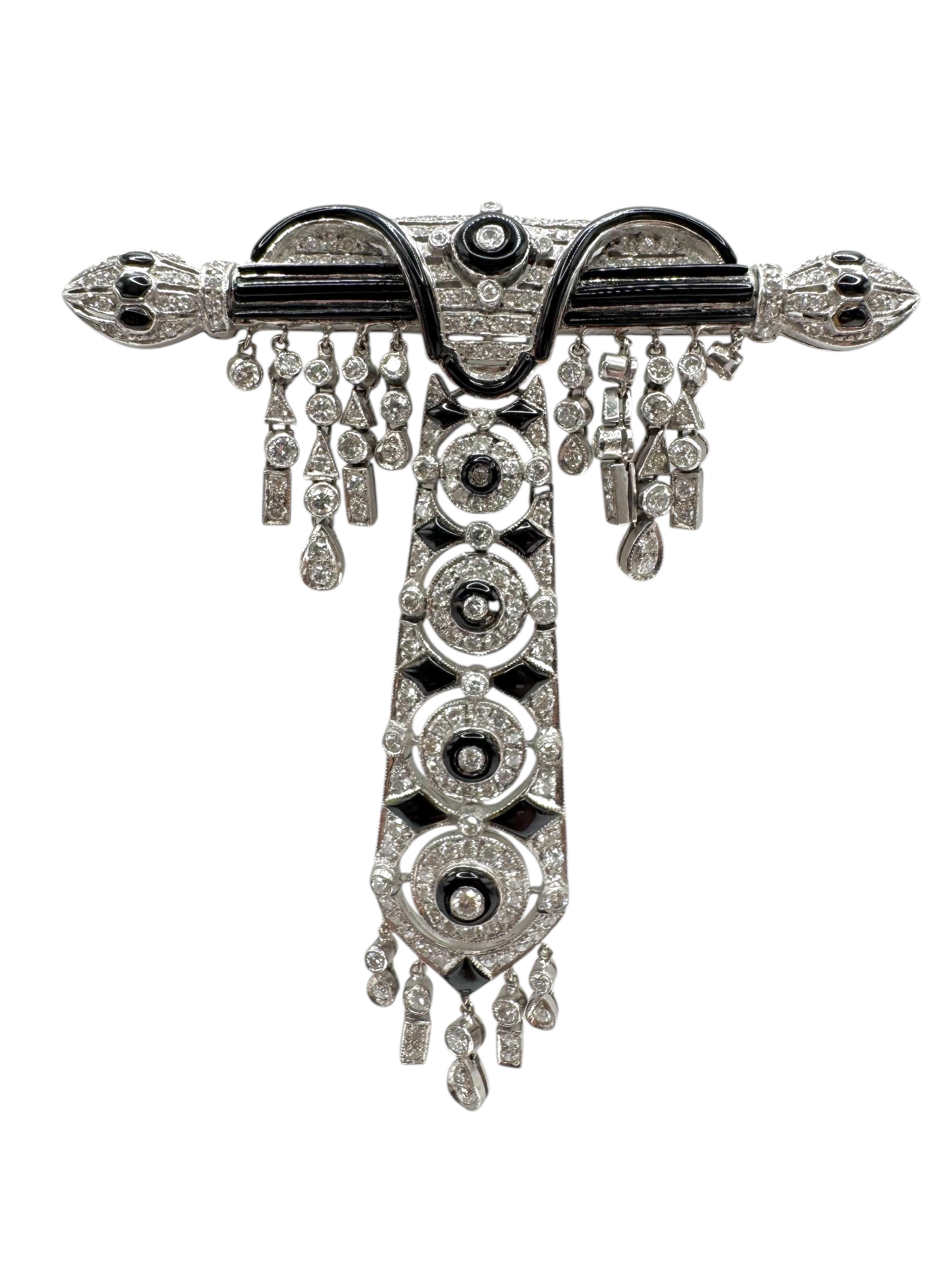 Taglio brillante Spilla Art Deco Revival in oro bianco 18 carati con diamanti e onice in vendita