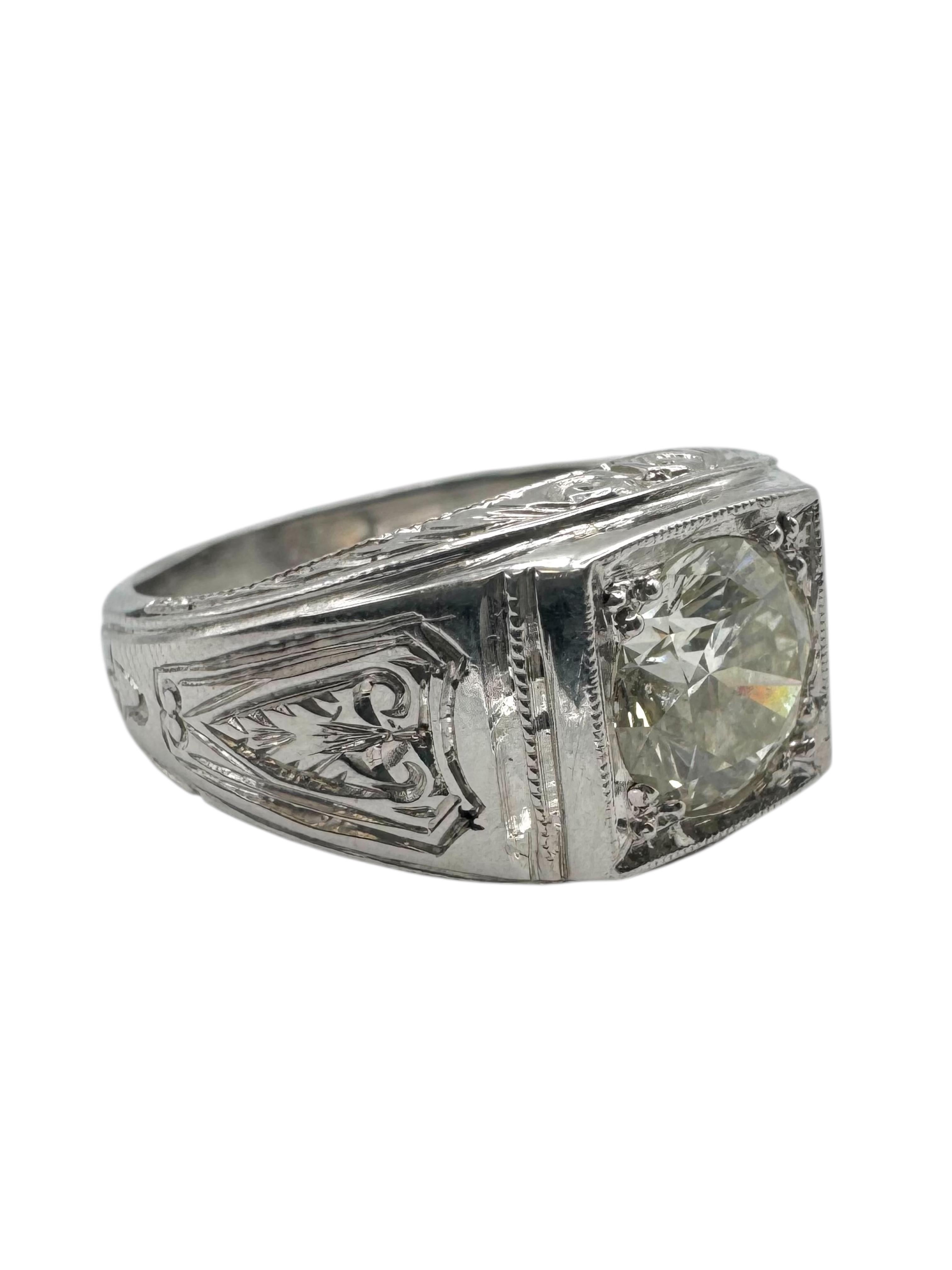 Anillo de diamantes de oro blanco de 18 quilates Art Decó Revival en venta 3